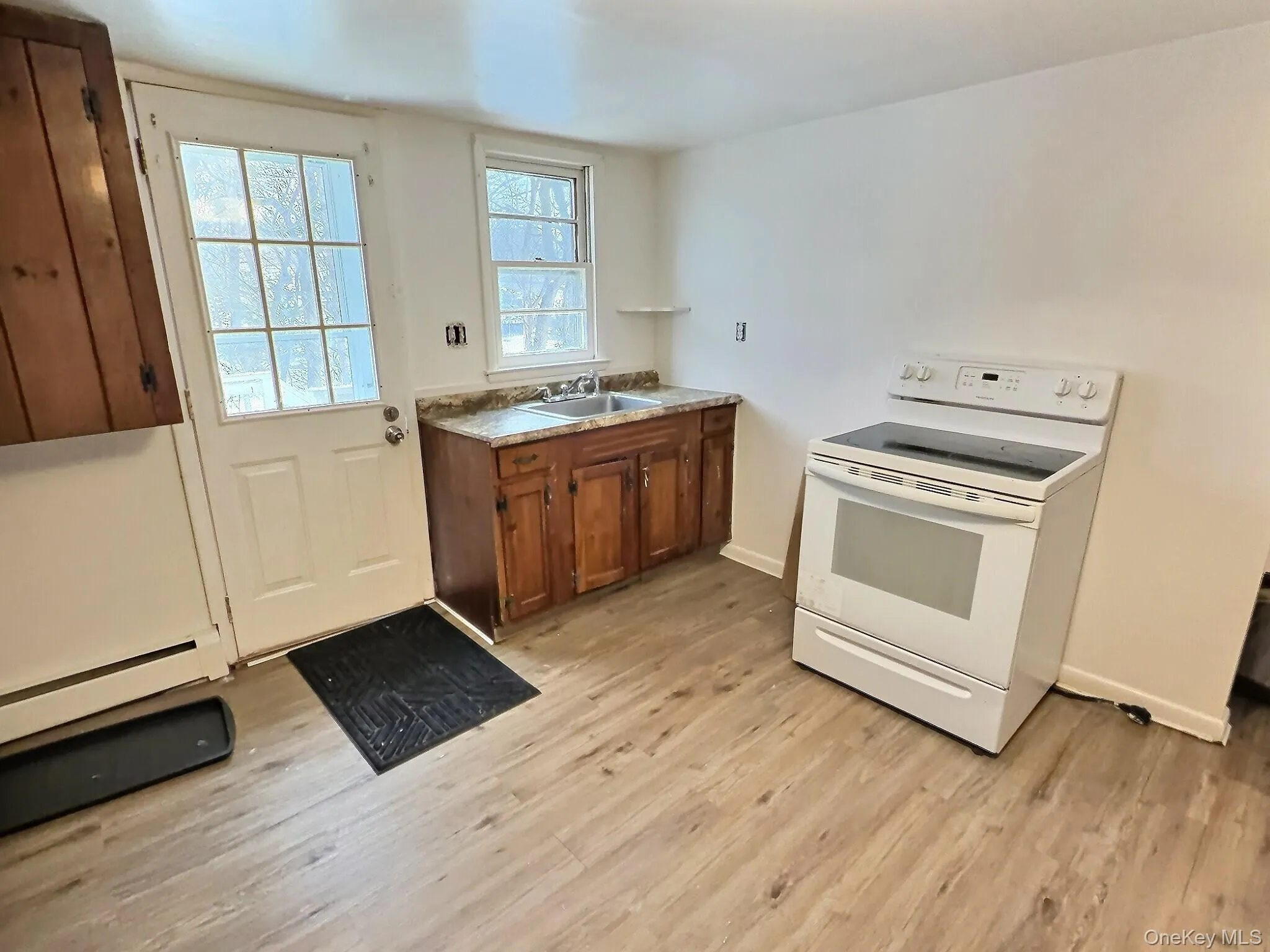 4 Pilgrim Terrace, Poughkeepsie, NY, 1 Bedroom Bedrooms, 3 Rooms Rooms,1 BathroomBathrooms,Residential Lease,For Rent,Pilgrim,0,959696 4 Pilgrim Terrace, Poughkeepsie, NY, 1 Bedroom Bedrooms, 3 Rooms Rooms,1 BathroomBathrooms,Residential Lease,For Rent,Pilgrim,0,959696