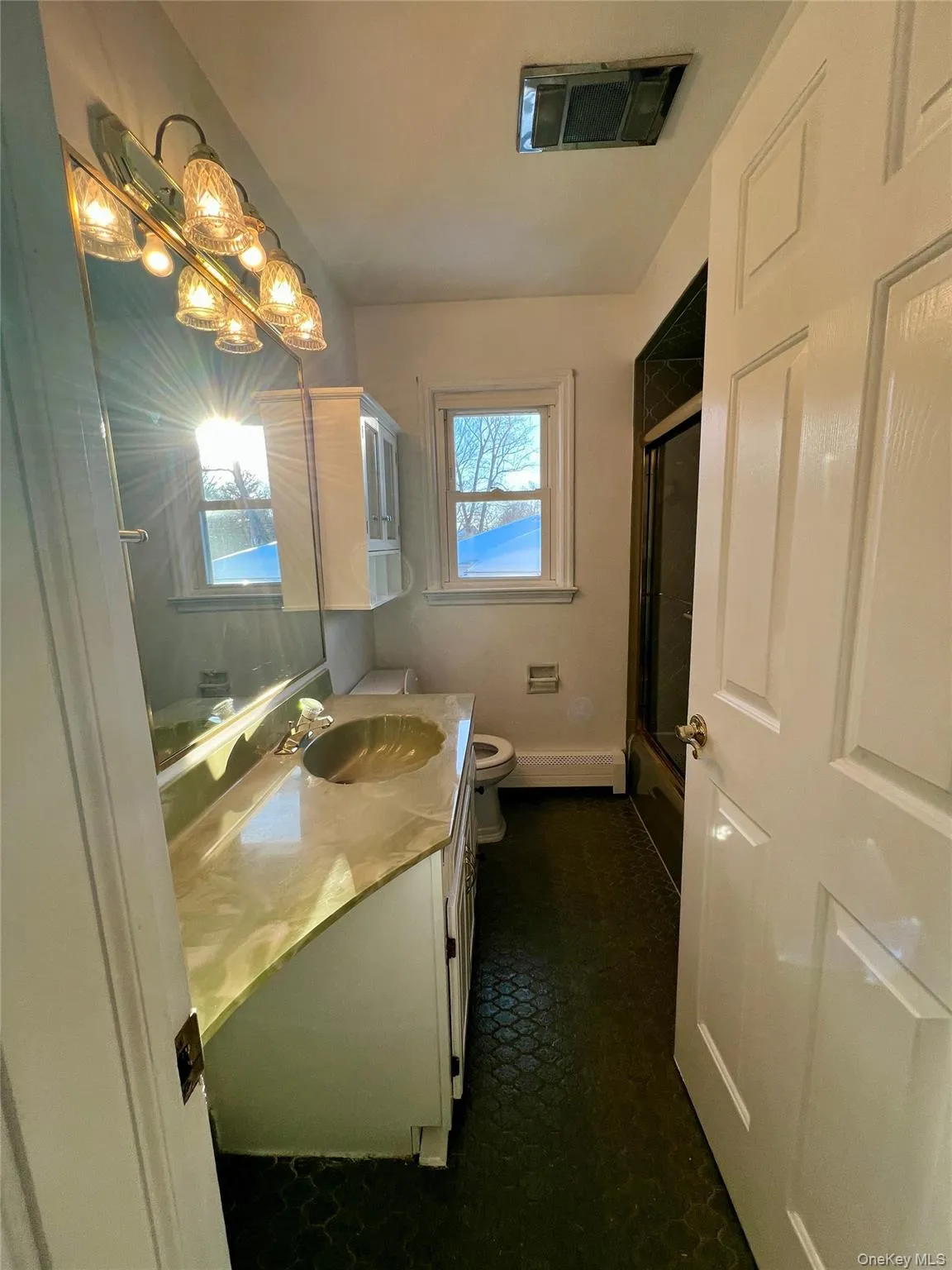 34 Cross Street, New Windsor, NY, 2 Bedrooms Bedrooms, 5 Rooms Rooms,1 BathroomBathrooms,Residential Lease,For Rent,Cross,0,959721 34 Cross Street, New Windsor, NY, 2 Bedrooms Bedrooms, 5 Rooms Rooms,1 BathroomBathrooms,Residential Lease,For Rent,Cross,0,959721