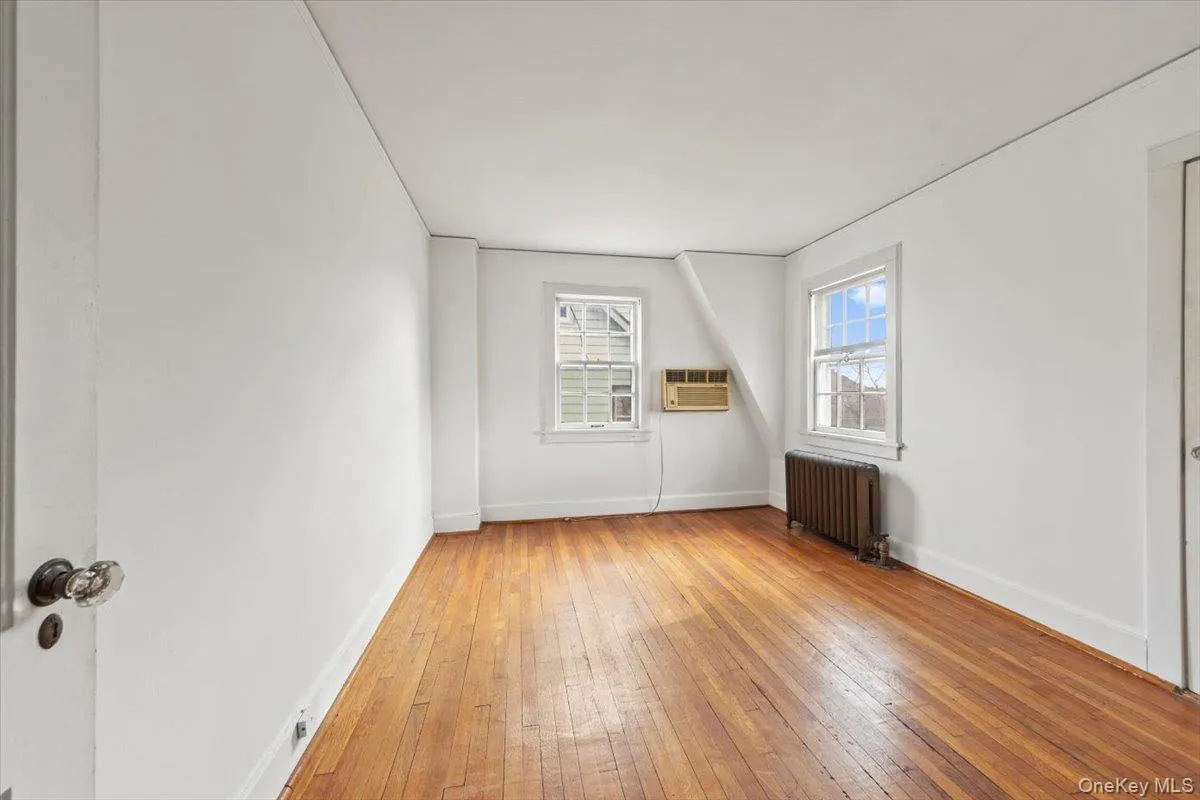 310 263rd Street, New York, NY, 4 Bedrooms Bedrooms, 10 Rooms Rooms,2 BathroomsBathrooms,Residential,For Rent,263rd,0,959723 310 263rd Street, New York, NY, 4 Bedrooms Bedrooms, 10 Rooms Rooms,2 BathroomsBathrooms,Residential,For Rent,263rd,0,959723
