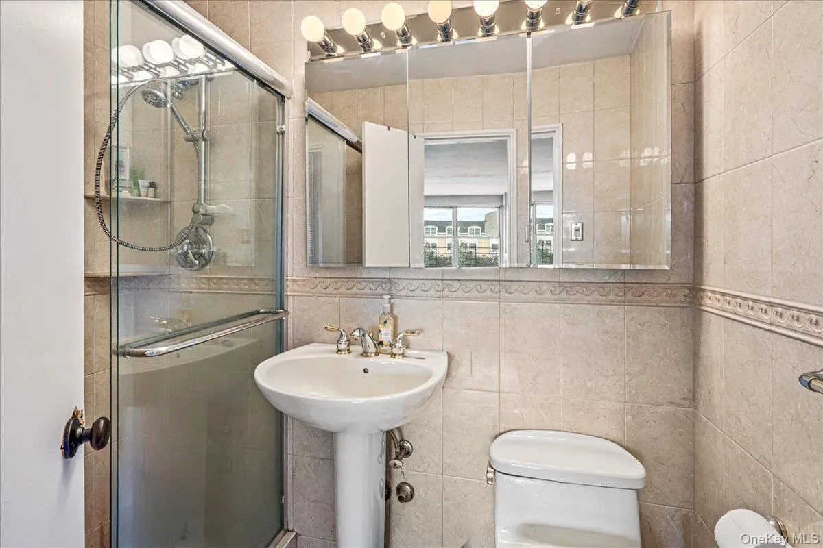 17-85 215th Street, New York, NY, 2 Bedrooms Bedrooms, 6 Rooms Rooms,2 BathroomsBathrooms,Residential,For Rent,215th,0,959741 17-85 215th Street, New York, NY, 2 Bedrooms Bedrooms, 6 Rooms Rooms,2 BathroomsBathrooms,Residential,For Rent,215th,0,959741