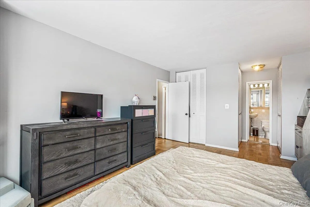 17-85 215th Street, New York, NY, 2 Bedrooms Bedrooms, 6 Rooms Rooms,2 BathroomsBathrooms,Residential,For Rent,215th,0,959741 17-85 215th Street, New York, NY, 2 Bedrooms Bedrooms, 6 Rooms Rooms,2 BathroomsBathrooms,Residential,For Rent,215th,0,959741
