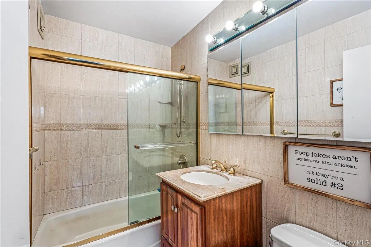 17-85 215th Street, New York, NY, 2 Bedrooms Bedrooms, 6 Rooms Rooms,2 BathroomsBathrooms,Residential,For Rent,215th,0,959741 17-85 215th Street, New York, NY, 2 Bedrooms Bedrooms, 6 Rooms Rooms,2 BathroomsBathrooms,Residential,For Rent,215th,0,959741