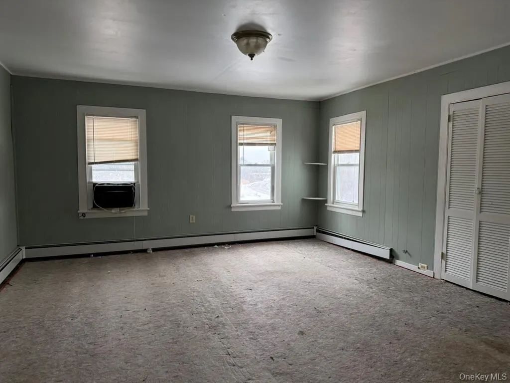 Spacious with Closet. All painted new carpet to be installed. Spacious with Closet. All painted new carpet to be installed.