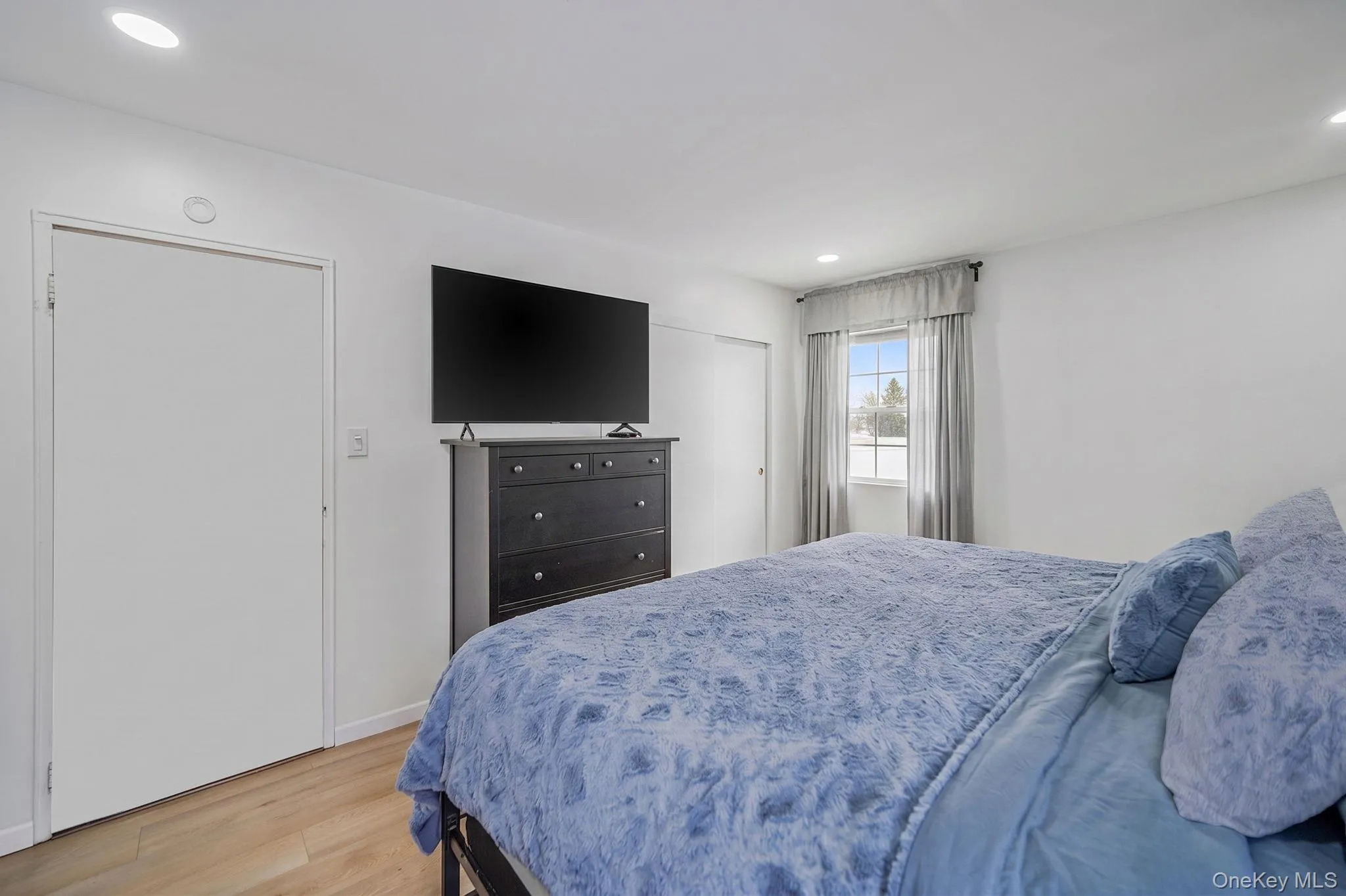 78 Miller Avenue, Brookhaven, NY, 3 Bedrooms Bedrooms, 8 Rooms Rooms,2 BathroomsBathrooms,Residential,For Rent,Miller,0,959798 78 Miller Avenue, Brookhaven, NY, 3 Bedrooms Bedrooms, 8 Rooms Rooms,2 BathroomsBathrooms,Residential,For Rent,Miller,0,959798