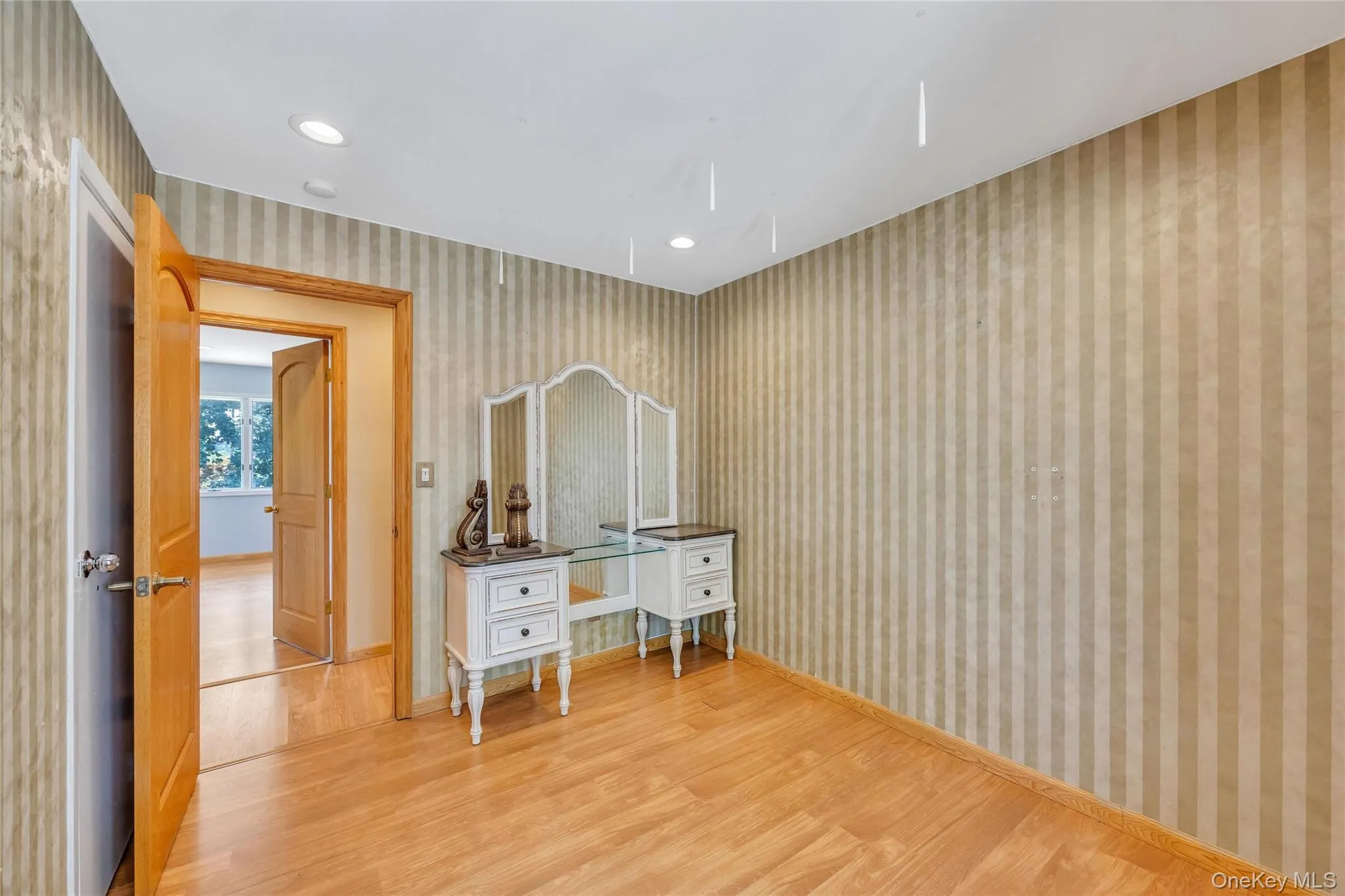 2 Valley Greens Drive, Hempstead, NY, 6 Bedrooms Bedrooms, 9 Rooms Rooms,3 BathroomsBathrooms,Residential,For Rent,Valley Greens,0,959805 2 Valley Greens Drive, Hempstead, NY, 6 Bedrooms Bedrooms, 9 Rooms Rooms,3 BathroomsBathrooms,Residential,For Rent,Valley Greens,0,959805