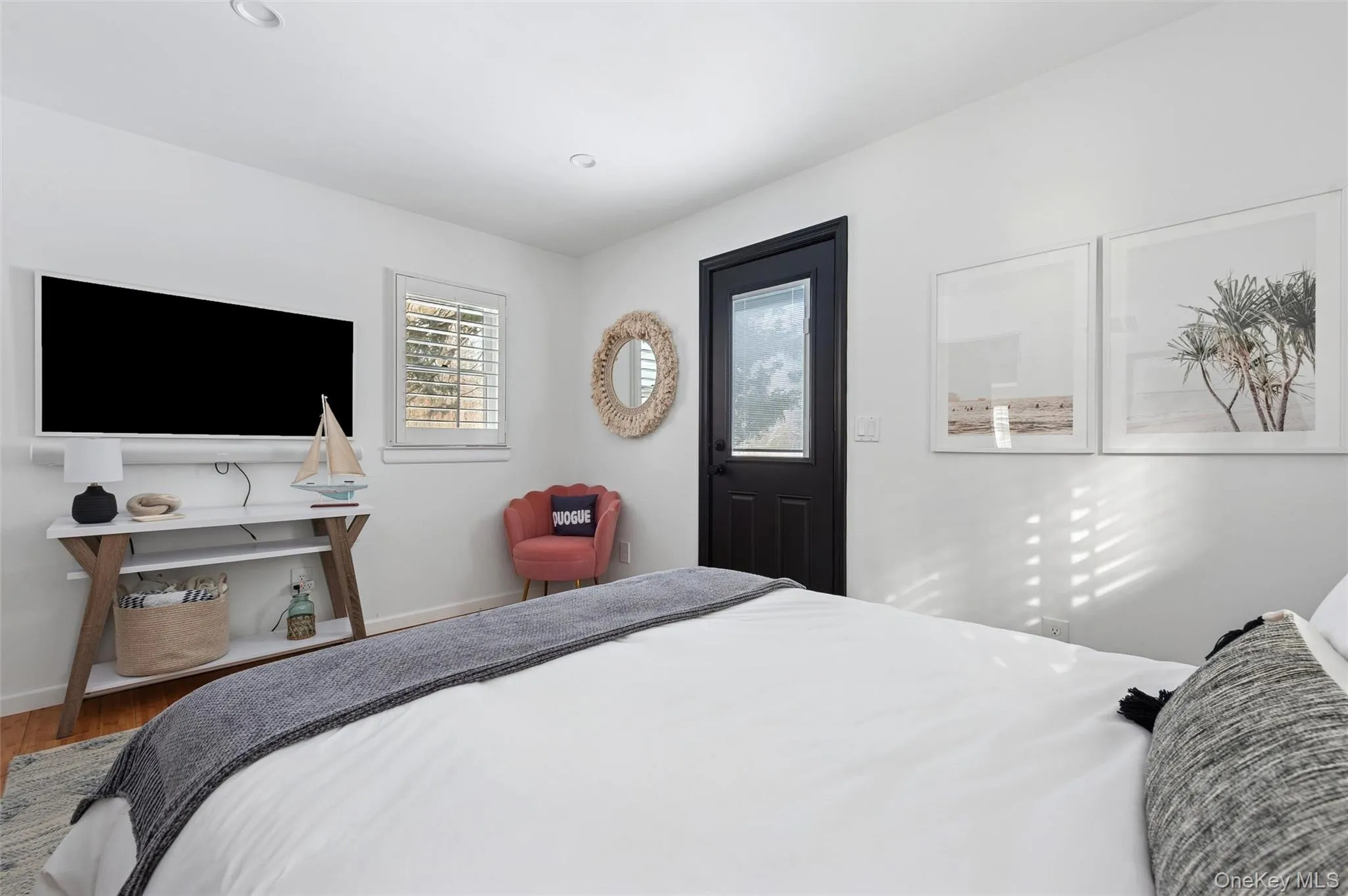 3 1st Place, Southampton, NY, 3 Bedrooms Bedrooms, 9 Rooms Rooms,3 BathroomsBathrooms,Residential Lease,For Rent,1st,0,959806 3 1st Place, Southampton, NY, 3 Bedrooms Bedrooms, 9 Rooms Rooms,3 BathroomsBathrooms,Residential Lease,For Rent,1st,0,959806