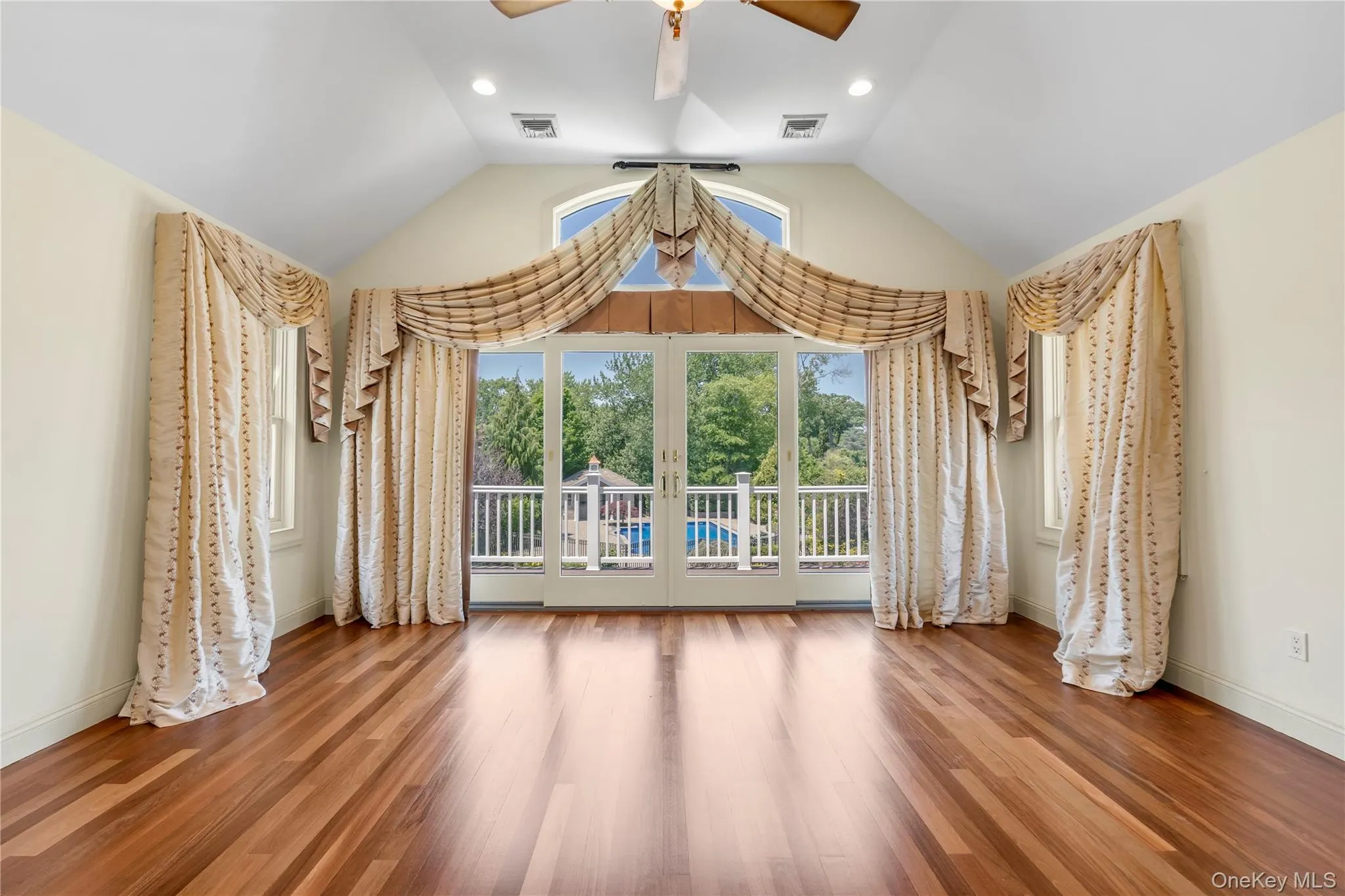 38 The Helm, Islip, NY, 5 Bedrooms Bedrooms, 16 Rooms Rooms,5 BathroomsBathrooms,Residential,For Rent,The Helm,0,959818 38 The Helm, Islip, NY, 5 Bedrooms Bedrooms, 16 Rooms Rooms,5 BathroomsBathrooms,Residential,For Rent,The Helm,0,959818