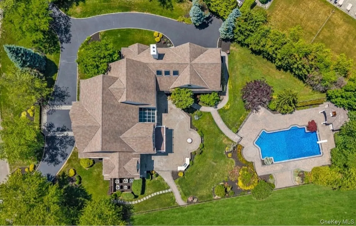 38 The Helm, Islip, NY, 5 Bedrooms Bedrooms, 16 Rooms Rooms,5 BathroomsBathrooms,Residential,For Rent,The Helm,0,959818 38 The Helm, Islip, NY, 5 Bedrooms Bedrooms, 16 Rooms Rooms,5 BathroomsBathrooms,Residential,For Rent,The Helm,0,959818