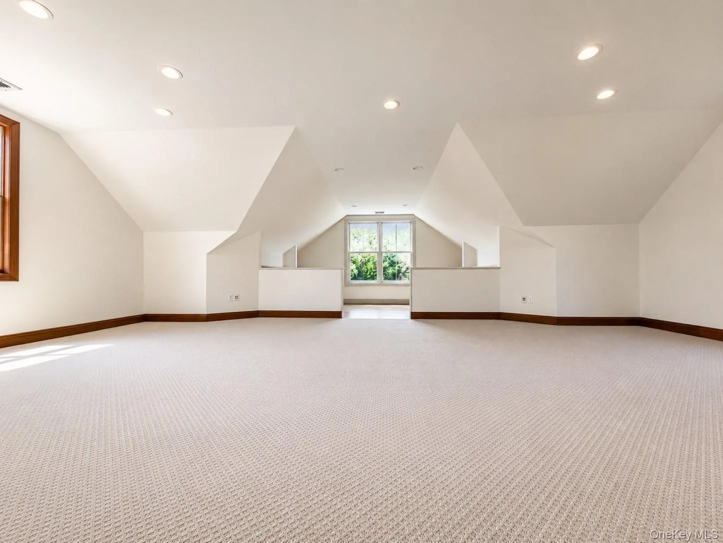 38 The Helm, Islip, NY, 5 Bedrooms Bedrooms, 16 Rooms Rooms,5 BathroomsBathrooms,Residential,For Rent,The Helm,0,959818 38 The Helm, Islip, NY, 5 Bedrooms Bedrooms, 16 Rooms Rooms,5 BathroomsBathrooms,Residential,For Rent,The Helm,0,959818