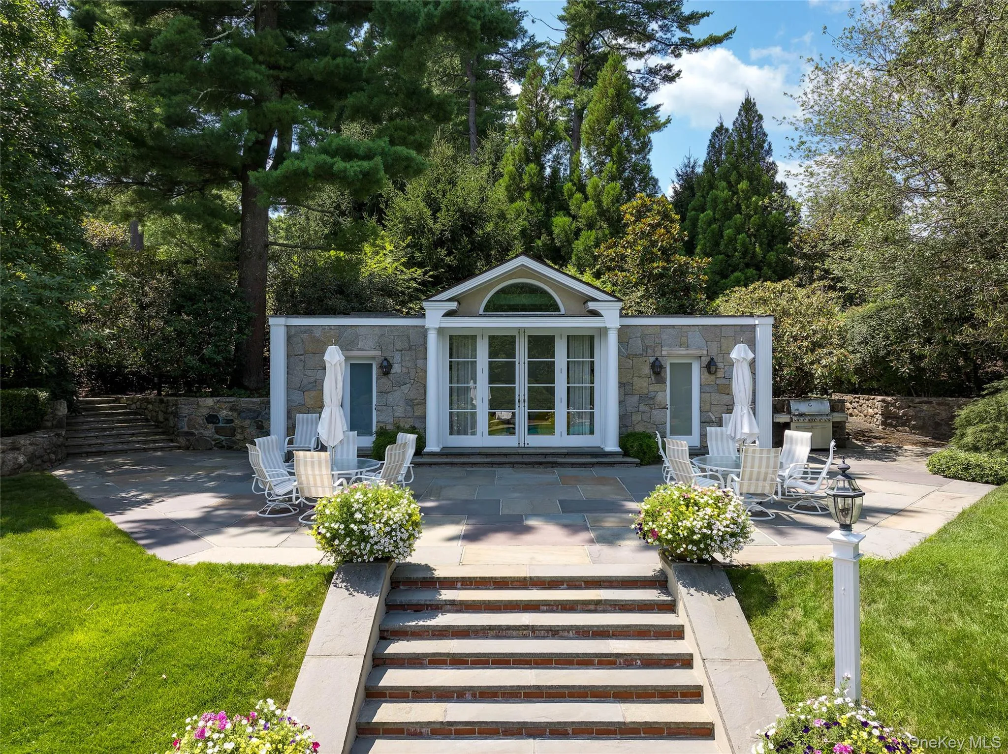 POOL HOUSE POOL HOUSE