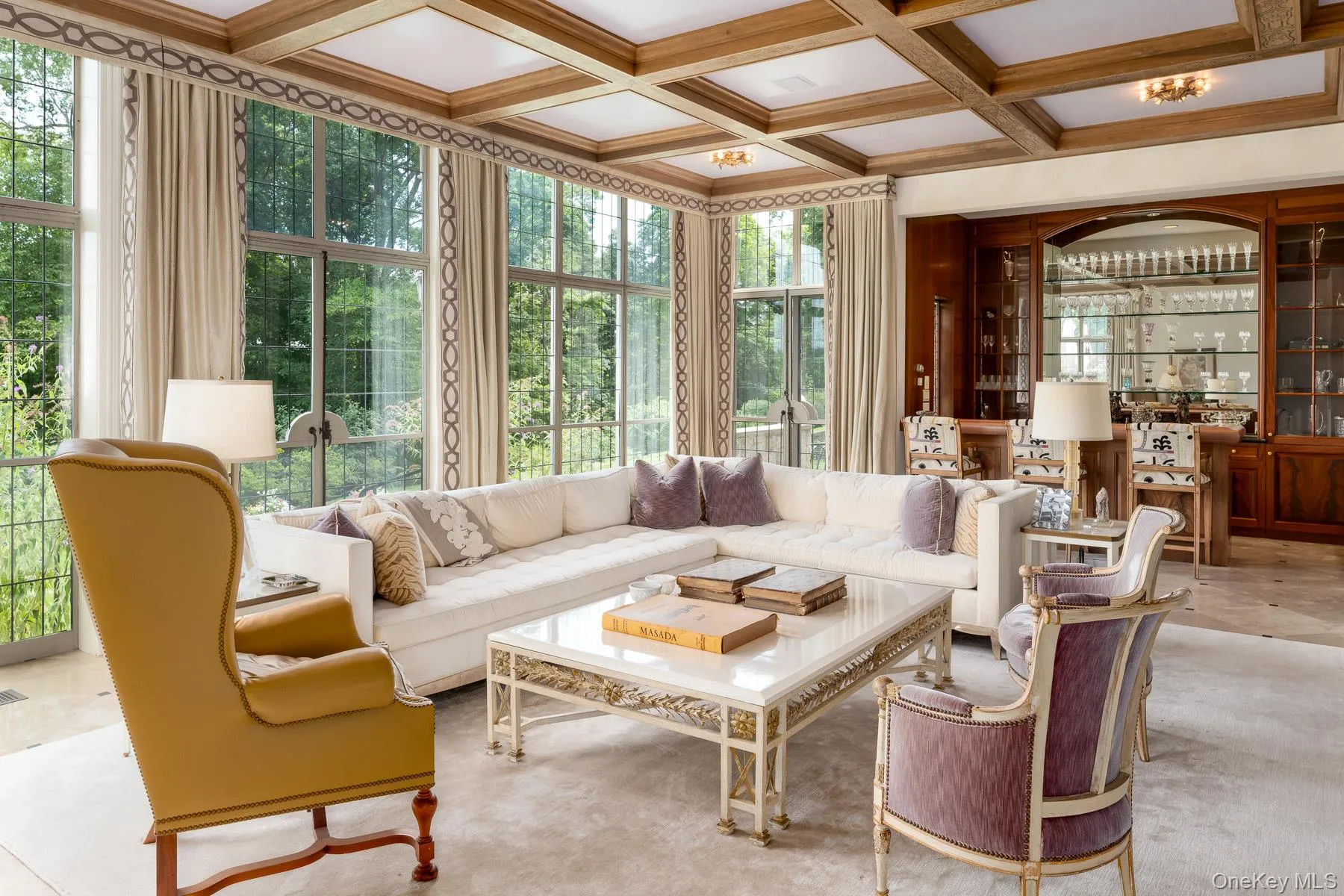 FAMILY ROOM FAMILY ROOM