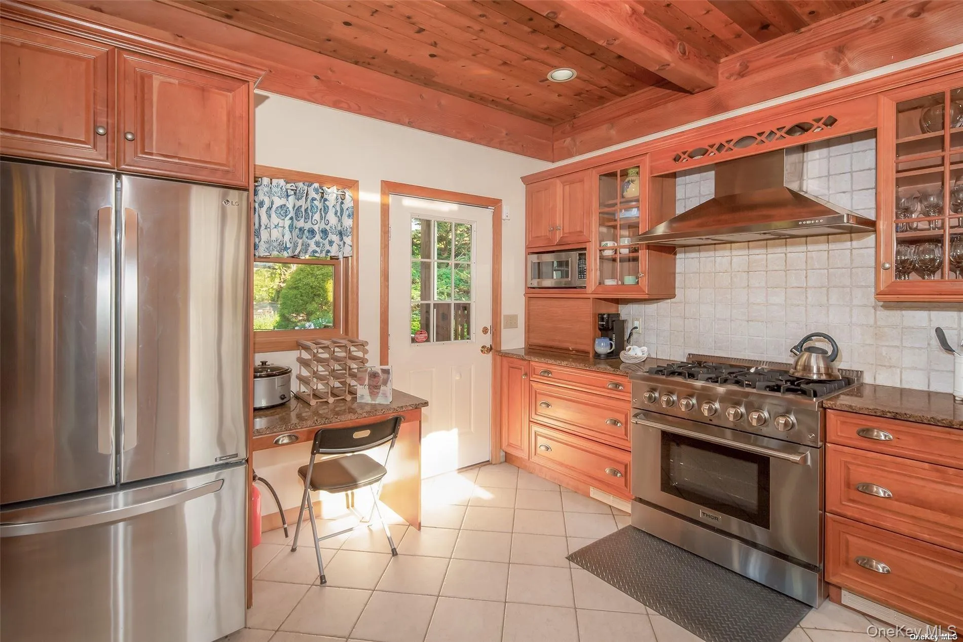 48 Oakhurst Road, Southampton, NY, 3 Bedrooms Bedrooms, 8 Rooms Rooms,3 BathroomsBathrooms,Residential Lease,For Rent,Oakhurst,0,959844 48 Oakhurst Road, Southampton, NY, 3 Bedrooms Bedrooms, 8 Rooms Rooms,3 BathroomsBathrooms,Residential Lease,For Rent,Oakhurst,0,959844