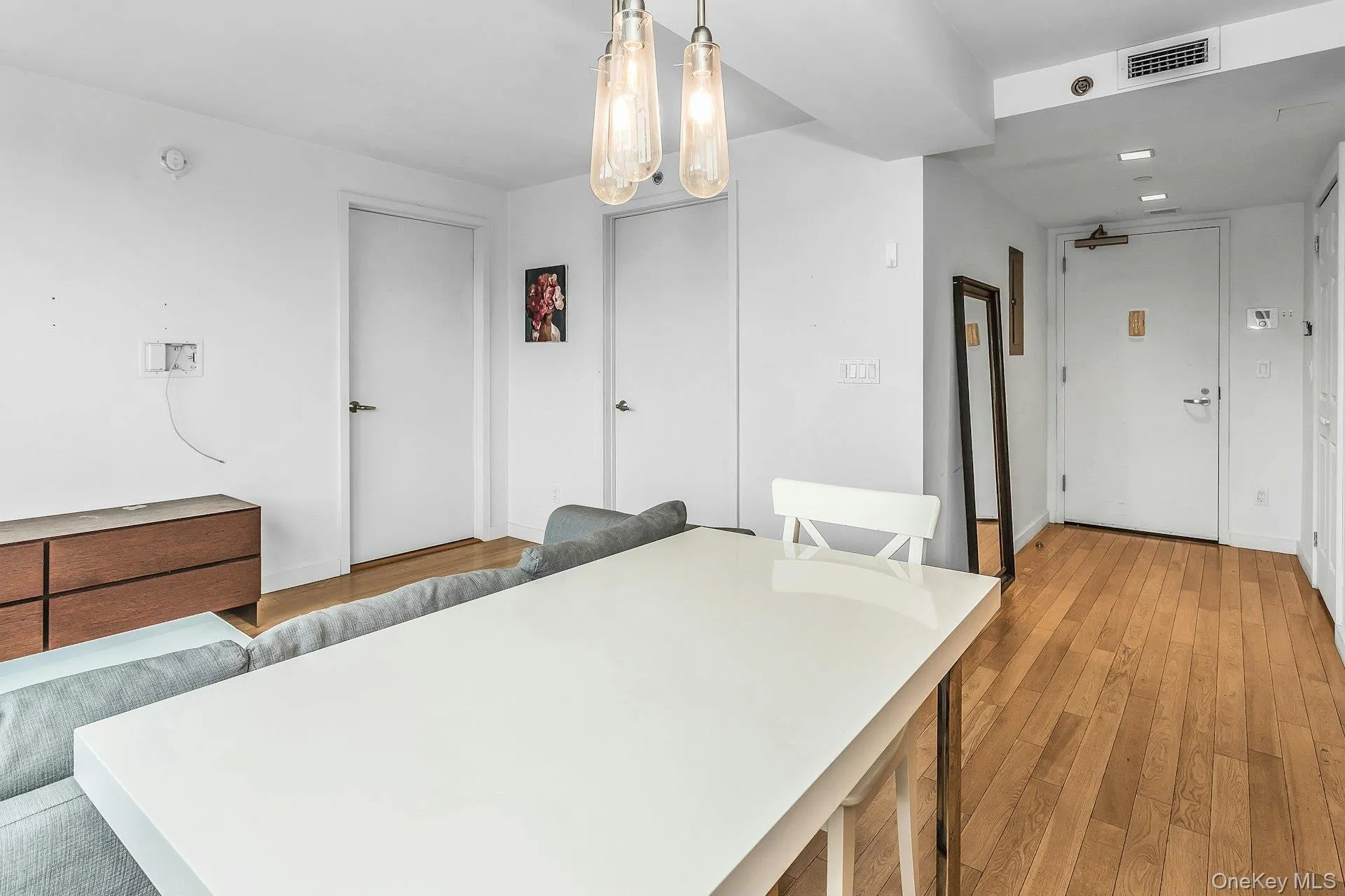 39-16 Prince Street, New York, NY, 1 Bedroom Bedrooms, 3 Rooms Rooms,1 BathroomBathrooms,Residential,For Rent,Prince,0,959856 39-16 Prince Street, New York, NY, 1 Bedroom Bedrooms, 3 Rooms Rooms,1 BathroomBathrooms,Residential,For Rent,Prince,0,959856
