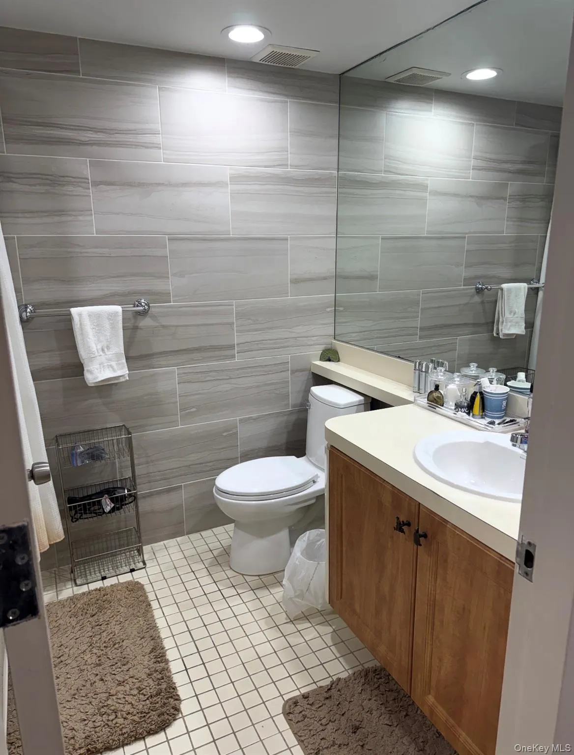 88 Cuttermill Road, North Hempstead, NY, 2 Bedrooms Bedrooms, 4 Rooms Rooms,2 BathroomsBathrooms,Residential Lease,For Rent,Cuttermill,0,959864 88 Cuttermill Road, North Hempstead, NY, 2 Bedrooms Bedrooms, 4 Rooms Rooms,2 BathroomsBathrooms,Residential Lease,For Rent,Cuttermill,0,959864