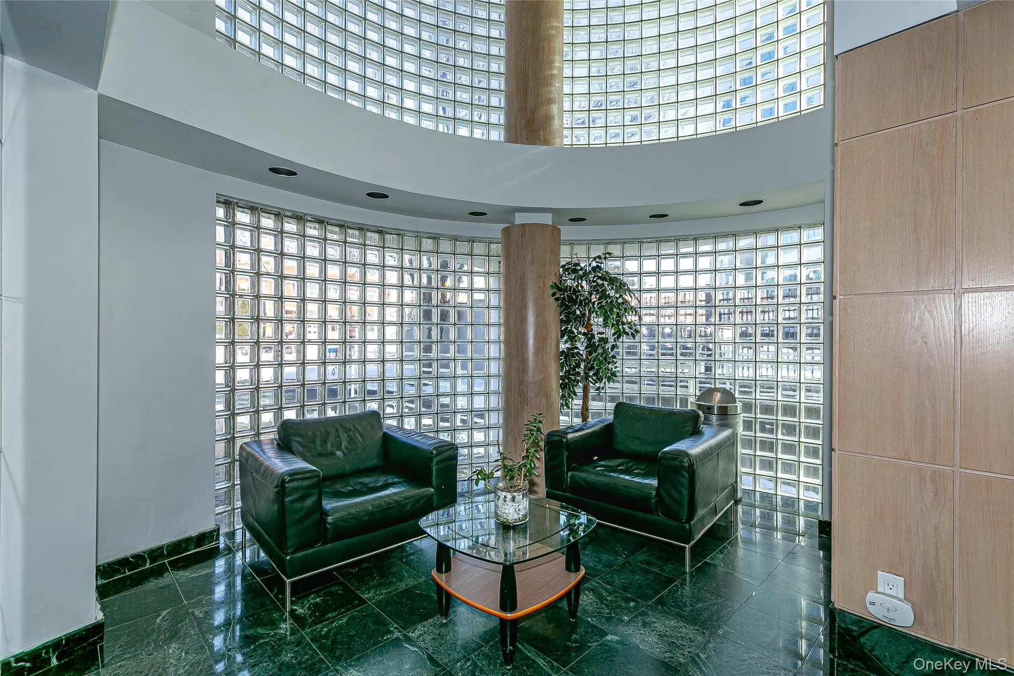 88 Cuttermill Road, North Hempstead, NY, 2 Bedrooms Bedrooms, 4 Rooms Rooms,2 BathroomsBathrooms,Residential Lease,For Rent,Cuttermill,0,959864 88 Cuttermill Road, North Hempstead, NY, 2 Bedrooms Bedrooms, 4 Rooms Rooms,2 BathroomsBathrooms,Residential Lease,For Rent,Cuttermill,0,959864