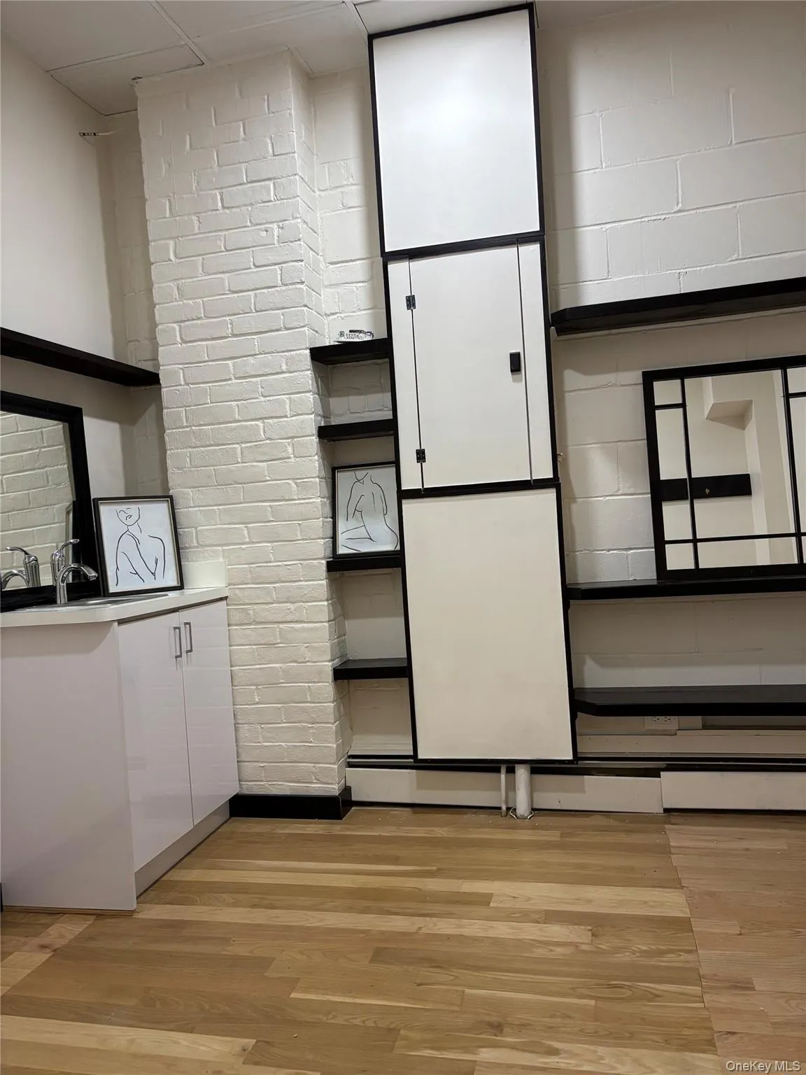 302 Forest Avenue, Oyster Bay, NY, ,Commercial Lease,For Rent,Forest,0,959877 302 Forest Avenue, Oyster Bay, NY, ,Commercial Lease,For Rent,Forest,0,959877