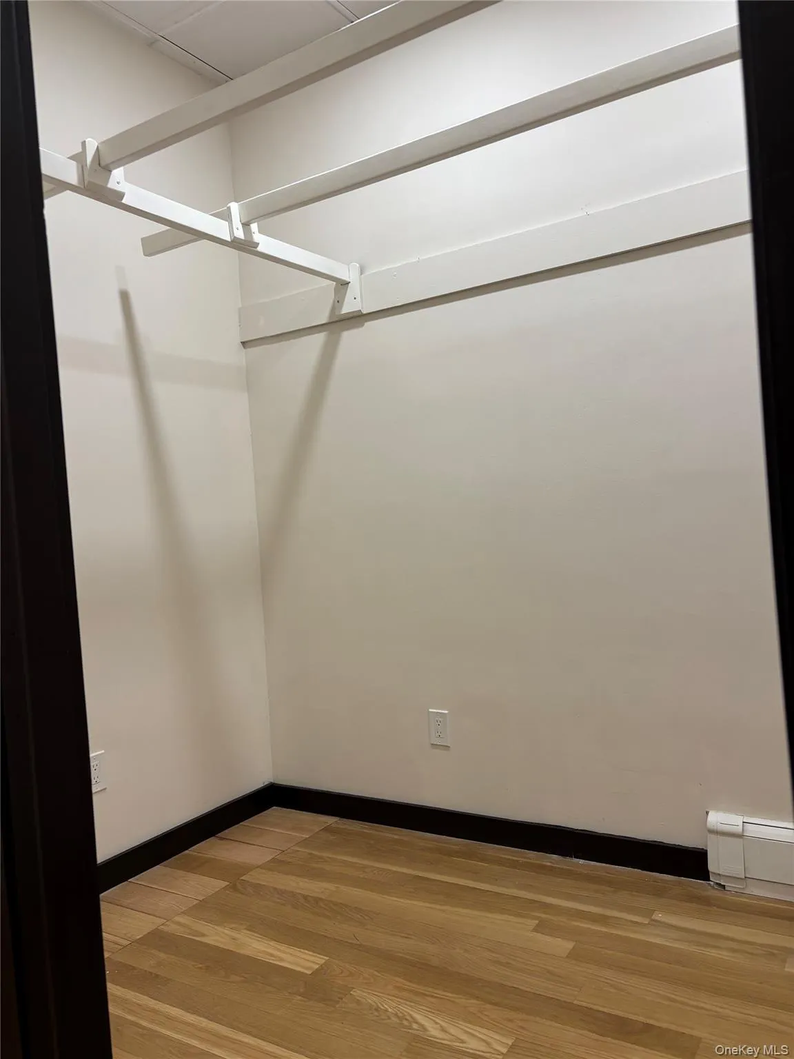 302 Forest Avenue, Oyster Bay, NY, ,Commercial Lease,For Rent,Forest,0,959877 302 Forest Avenue, Oyster Bay, NY, ,Commercial Lease,For Rent,Forest,0,959877