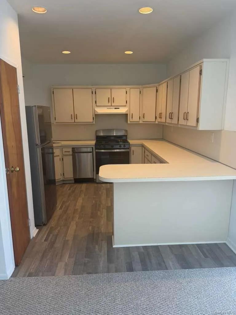 663 92nd Street, New York, NY, 2 Bedrooms Bedrooms, 5 Rooms Rooms,1 BathroomBathrooms,Residential Lease,For Rent,92nd,0,959901 663 92nd Street, New York, NY, 2 Bedrooms Bedrooms, 5 Rooms Rooms,1 BathroomBathrooms,Residential Lease,For Rent,92nd,0,959901