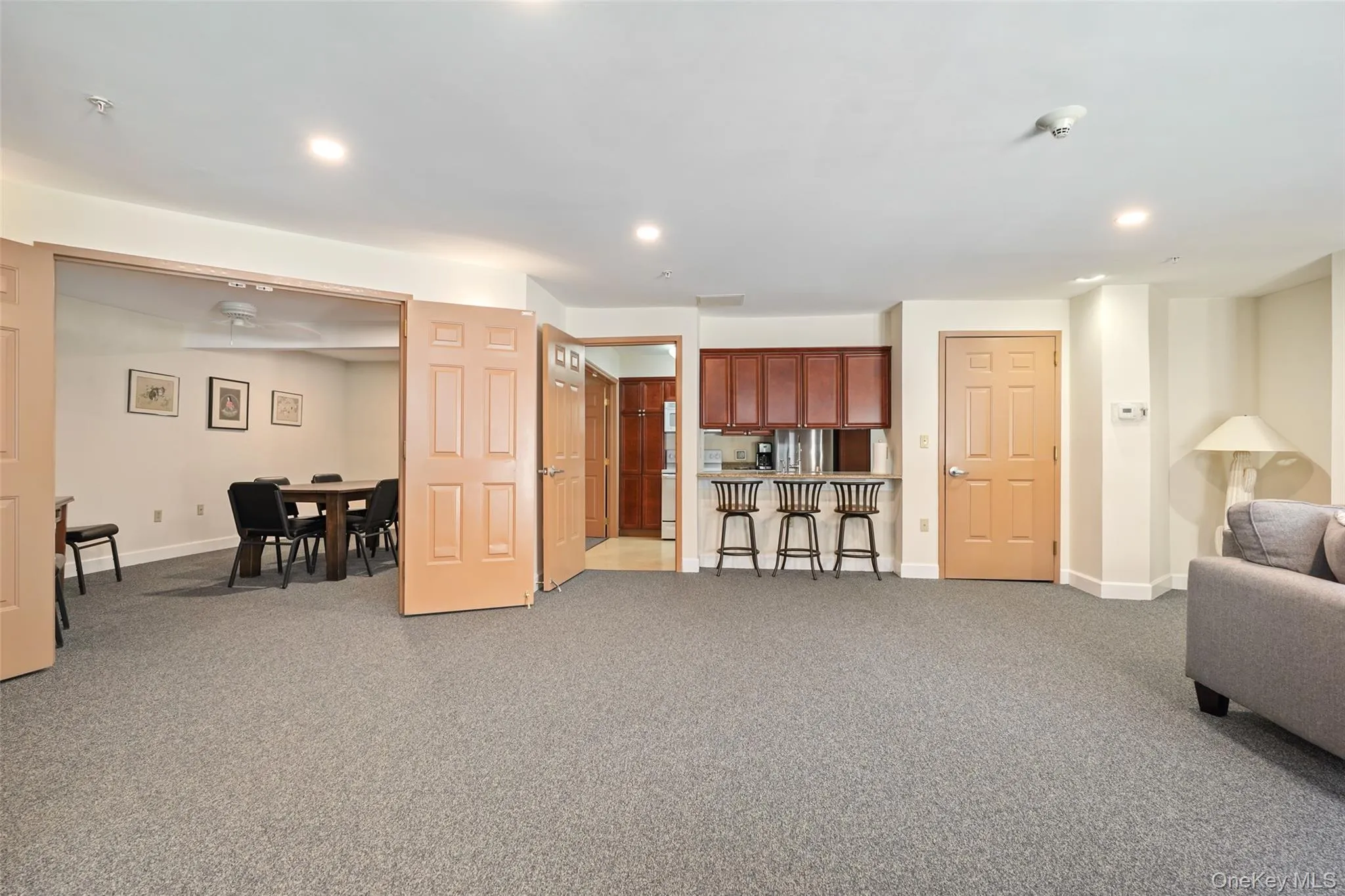 Recreation Room w/exercise room, library & kitchen Recreation Room w/exercise room, library & kitchen
