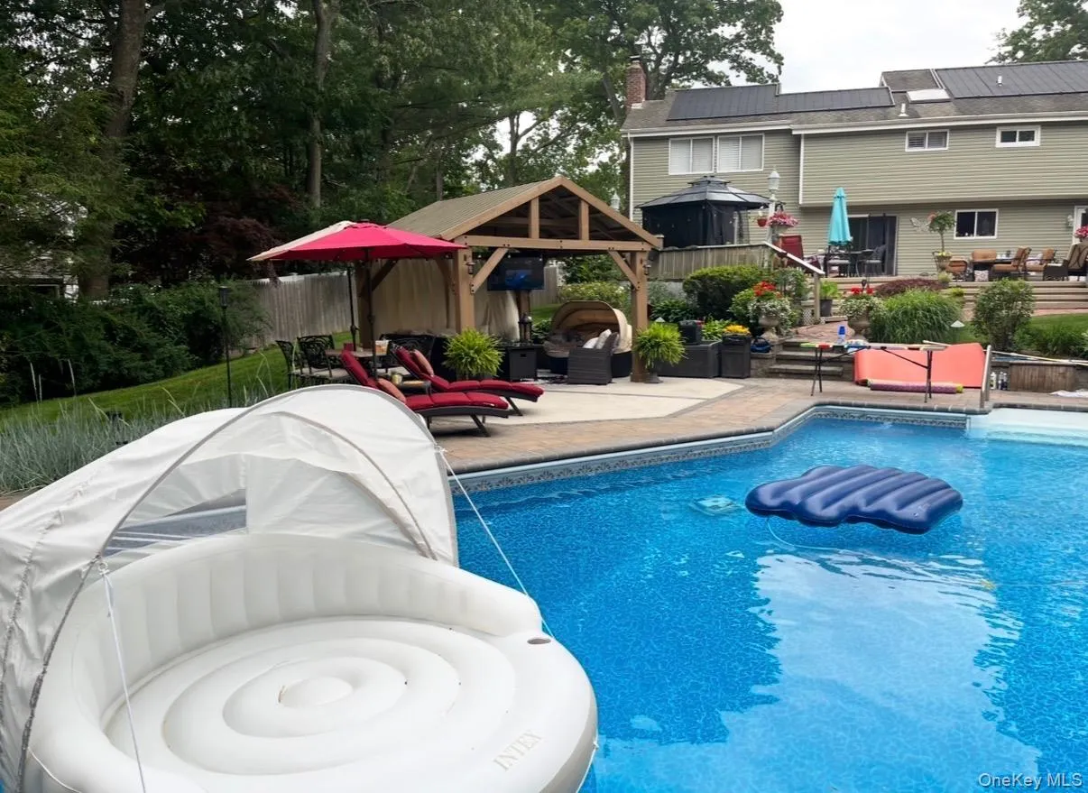 10 Alpine Court, Smithtown, NY, 6 Bedrooms Bedrooms, 15 Rooms Rooms,3 BathroomsBathrooms,Residential,For Rent,Alpine,0,959993 10 Alpine Court, Smithtown, NY, 6 Bedrooms Bedrooms, 15 Rooms Rooms,3 BathroomsBathrooms,Residential,For Rent,Alpine,0,959993