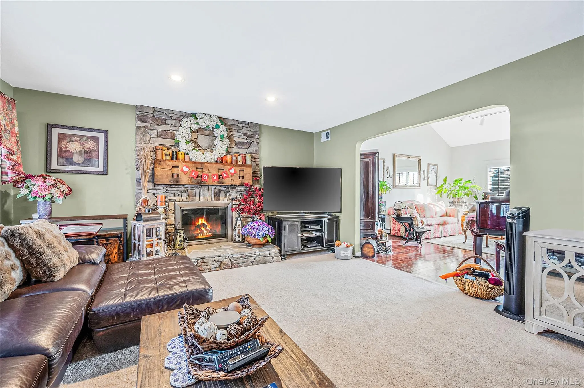 10 Alpine Court, Smithtown, NY, 6 Bedrooms Bedrooms, 15 Rooms Rooms,3 BathroomsBathrooms,Residential,For Rent,Alpine,0,959993 10 Alpine Court, Smithtown, NY, 6 Bedrooms Bedrooms, 15 Rooms Rooms,3 BathroomsBathrooms,Residential,For Rent,Alpine,0,959993