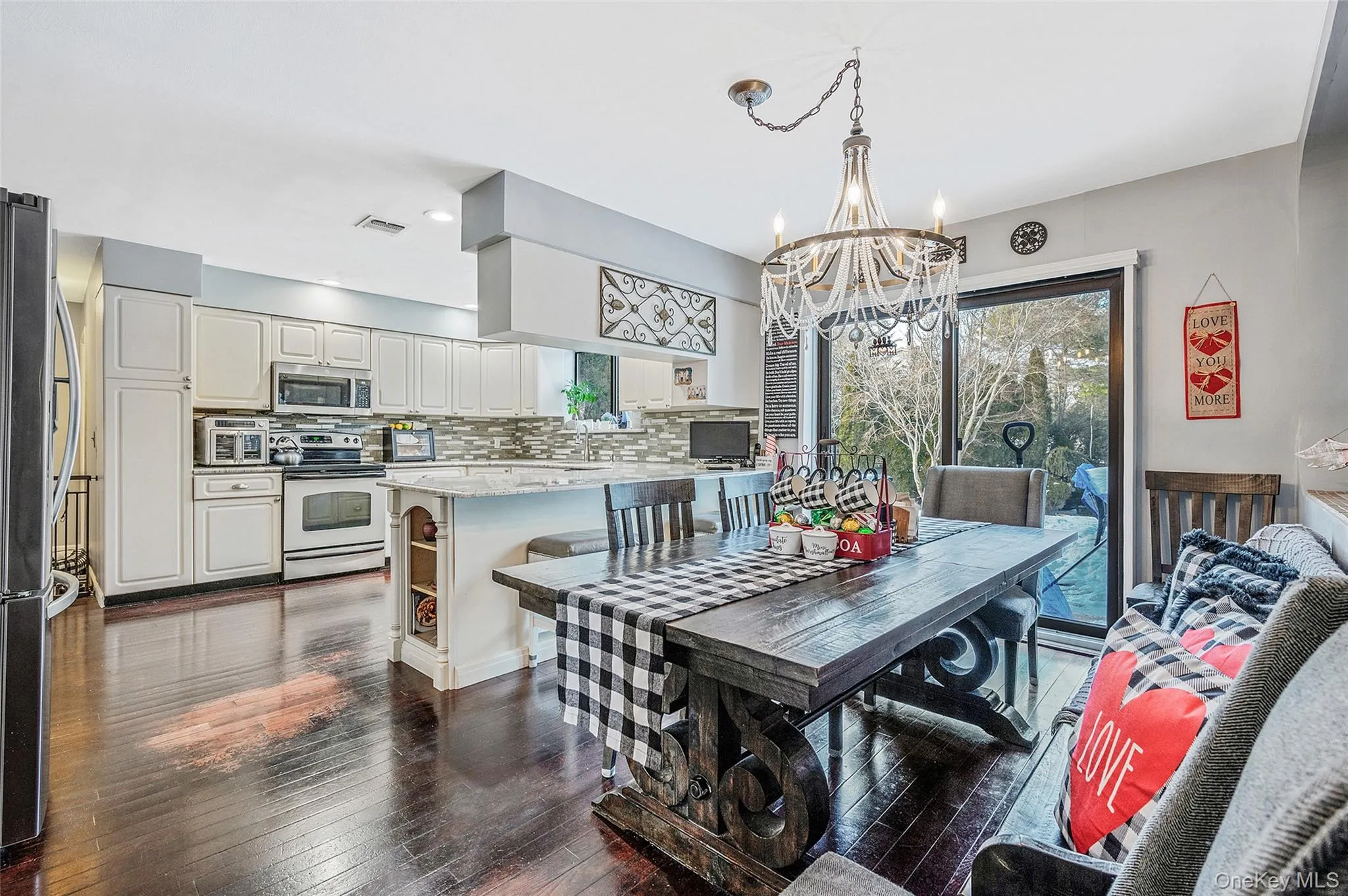 10 Alpine Court, Smithtown, NY, 6 Bedrooms Bedrooms, 15 Rooms Rooms,3 BathroomsBathrooms,Residential,For Rent,Alpine,0,959993 10 Alpine Court, Smithtown, NY, 6 Bedrooms Bedrooms, 15 Rooms Rooms,3 BathroomsBathrooms,Residential,For Rent,Alpine,0,959993