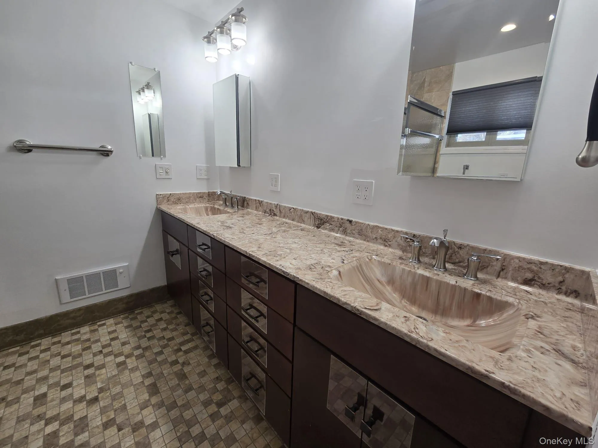 10 Chestnut Drive, Haverstraw, NY, 4 Bedrooms Bedrooms, 12 Rooms Rooms,2 BathroomsBathrooms,Residential Lease,For Rent,Chestnut,0,960019 10 Chestnut Drive, Haverstraw, NY, 4 Bedrooms Bedrooms, 12 Rooms Rooms,2 BathroomsBathrooms,Residential Lease,For Rent,Chestnut,0,960019