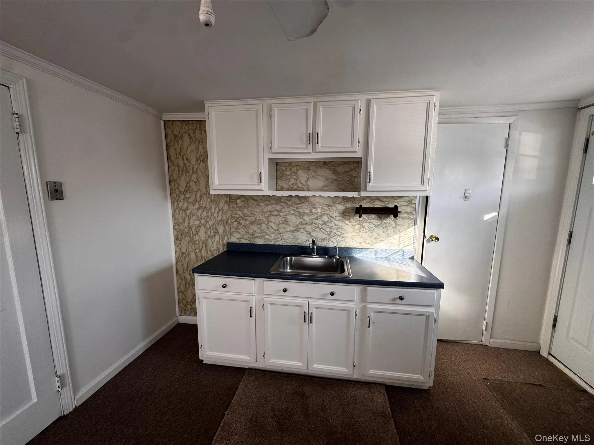 651 Carlls Path, Babylon, NY, 1 Bedroom Bedrooms, 4 Rooms Rooms,1 BathroomBathrooms,Residential Lease,For Rent,Carlls,0,960077 651 Carlls Path, Babylon, NY, 1 Bedroom Bedrooms, 4 Rooms Rooms,1 BathroomBathrooms,Residential Lease,For Rent,Carlls,0,960077