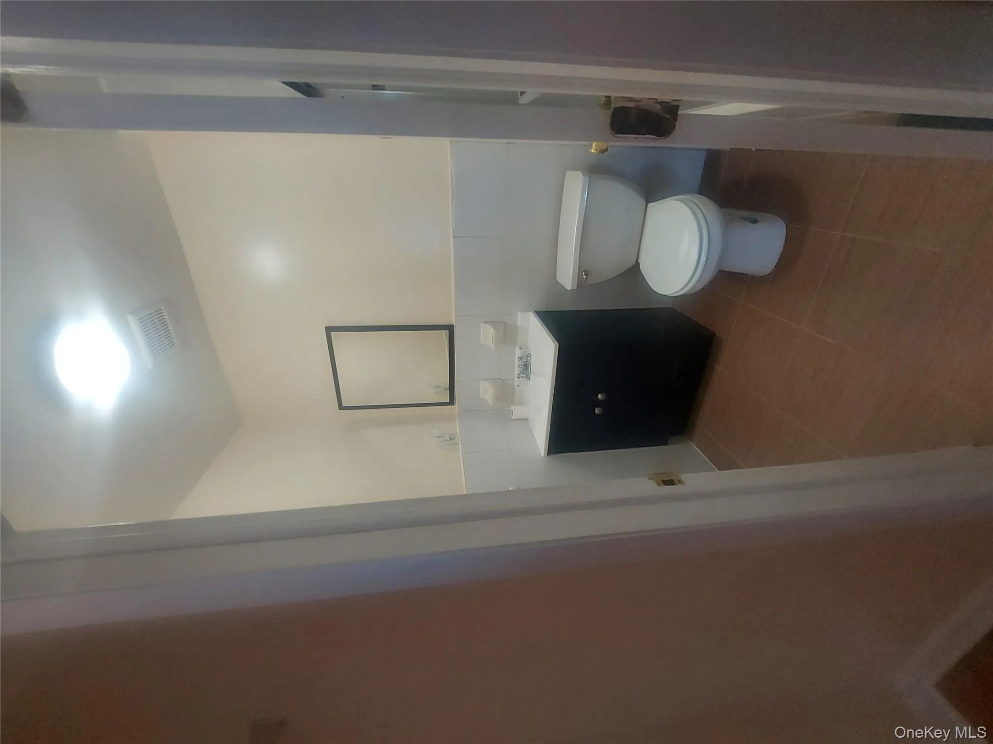 2nd Bathroom 2nd Bathroom