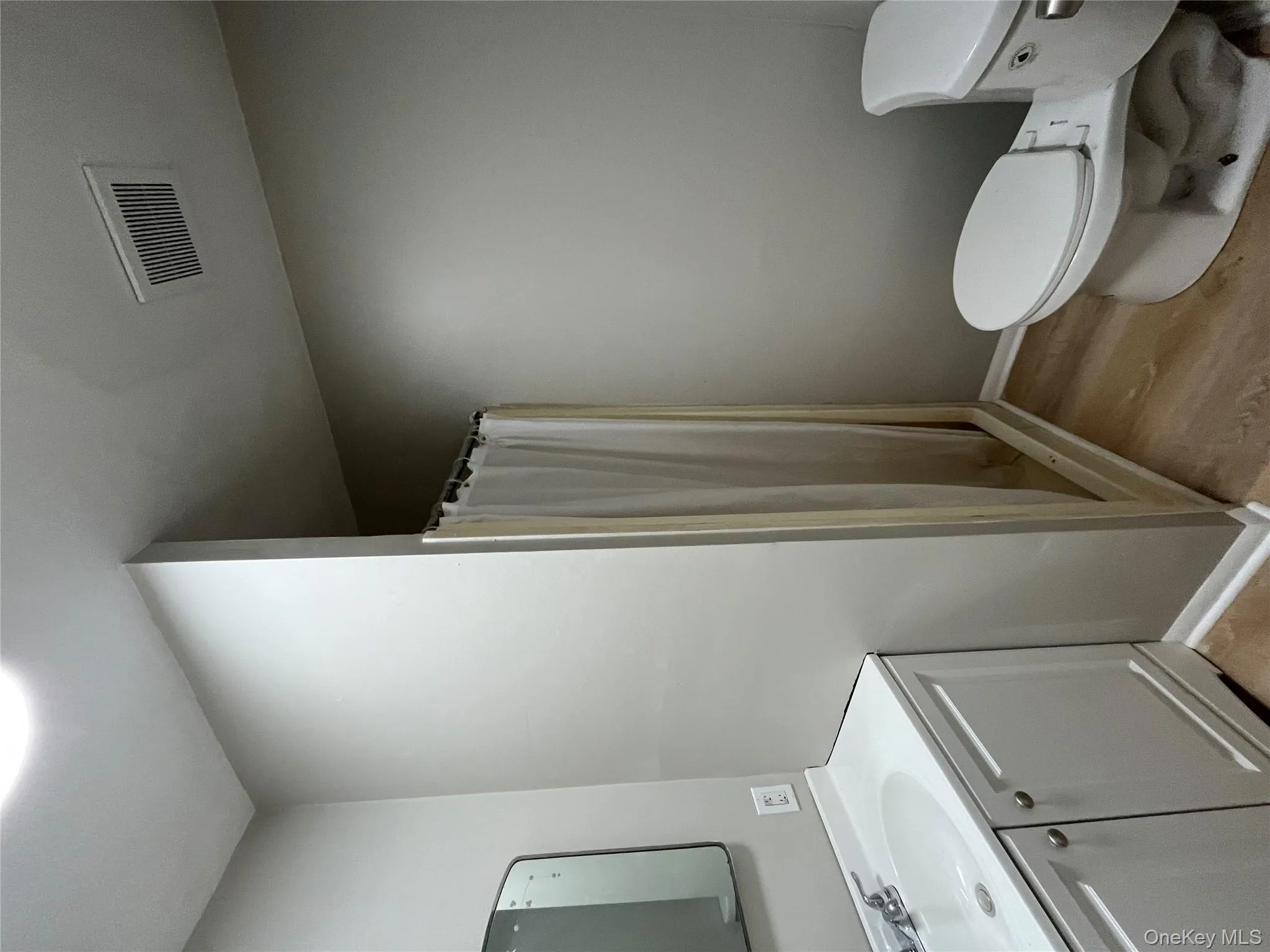 201 Main Street, Montgomery, NY, 2 Bedrooms Bedrooms, 5 Rooms Rooms,1 BathroomBathrooms,Residential Lease,For Rent,Main,0,960121 201 Main Street, Montgomery, NY, 2 Bedrooms Bedrooms, 5 Rooms Rooms,1 BathroomBathrooms,Residential Lease,For Rent,Main,0,960121