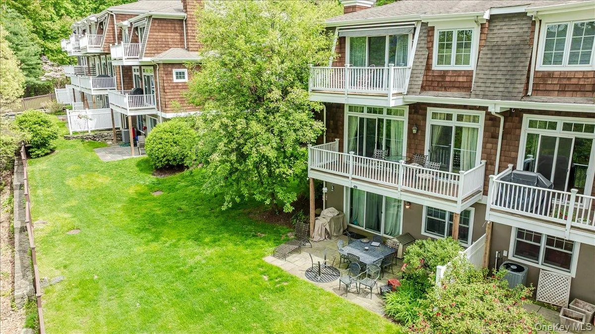6 Riverpointe Road, Greenburgh, NY, 4 Bedrooms Bedrooms, 9 Rooms Rooms,3 BathroomsBathrooms,Residential,For Rent,Riverpointe,0,960130 6 Riverpointe Road, Greenburgh, NY, 4 Bedrooms Bedrooms, 9 Rooms Rooms,3 BathroomsBathrooms,Residential,For Rent,Riverpointe,0,960130