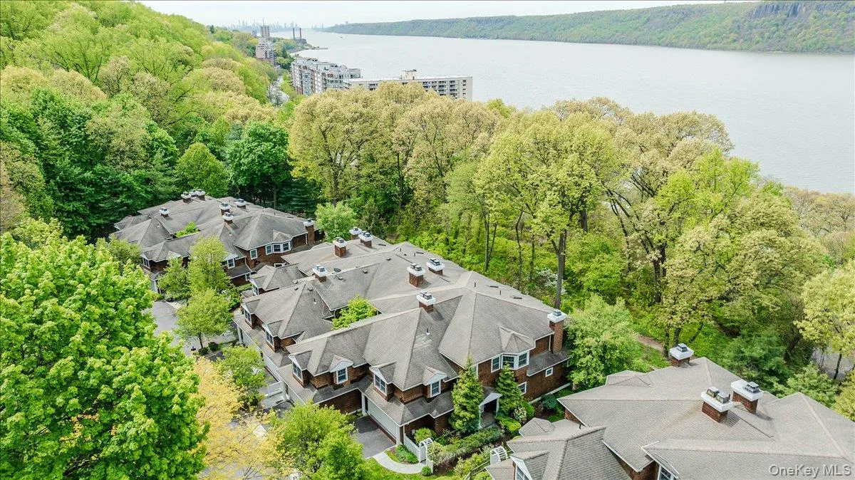 6 Riverpointe Road, Greenburgh, NY, 4 Bedrooms Bedrooms, 9 Rooms Rooms,3 BathroomsBathrooms,Residential,For Rent,Riverpointe,0,960130 6 Riverpointe Road, Greenburgh, NY, 4 Bedrooms Bedrooms, 9 Rooms Rooms,3 BathroomsBathrooms,Residential,For Rent,Riverpointe,0,960130