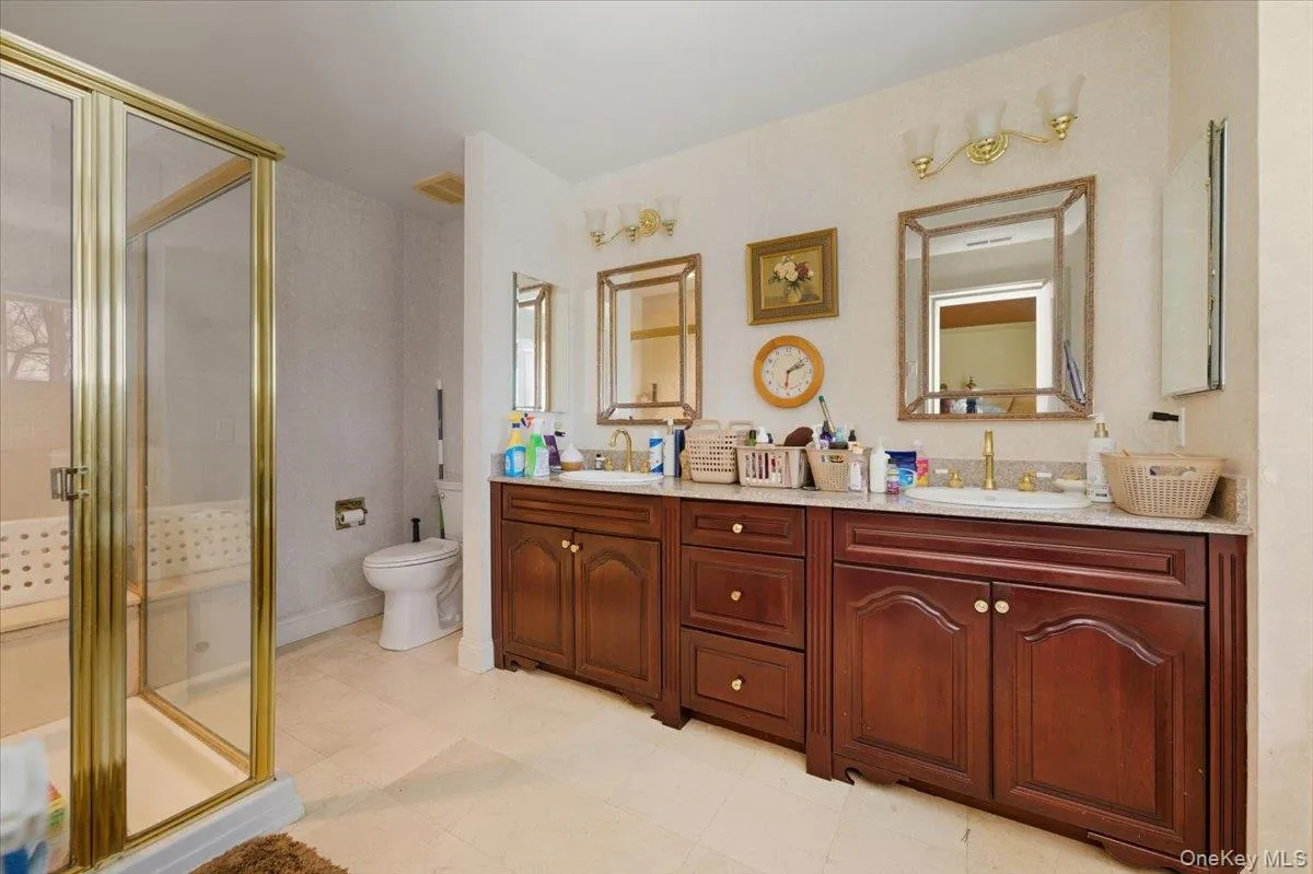 Primary bedroom private bathroom Primary bedroom private bathroom