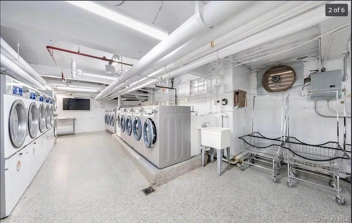 84-49 168th St, New York, NY, 1 Bedroom Bedrooms, 4 Rooms Rooms,1 BathroomBathrooms,Residential,For Rent,168th St,0,960133 84-49 168th St, New York, NY, 1 Bedroom Bedrooms, 4 Rooms Rooms,1 BathroomBathrooms,Residential,For Rent,168th St,0,960133
