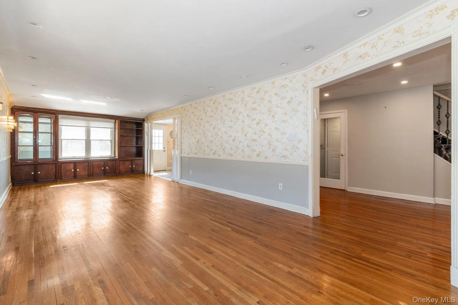 607 Lanett Avenue, New York, NY, 5 Bedrooms Bedrooms, 9 Rooms Rooms,3 BathroomsBathrooms,Residential,For Rent,Lanett,0,960134 607 Lanett Avenue, New York, NY, 5 Bedrooms Bedrooms, 9 Rooms Rooms,3 BathroomsBathrooms,Residential,For Rent,Lanett,0,960134