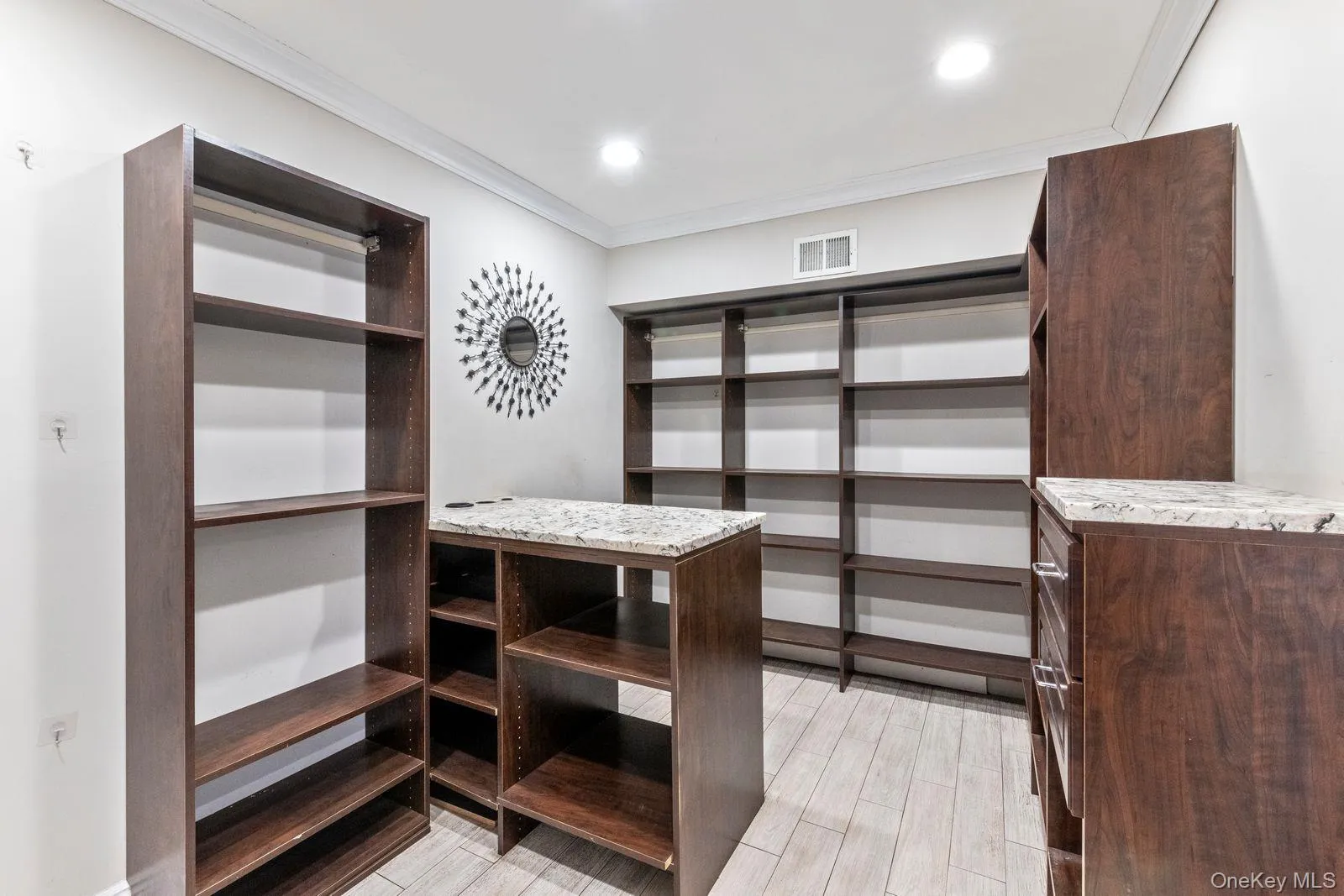 607 Lanett Avenue, New York, NY, 5 Bedrooms Bedrooms, 9 Rooms Rooms,3 BathroomsBathrooms,Residential,For Rent,Lanett,0,960134 607 Lanett Avenue, New York, NY, 5 Bedrooms Bedrooms, 9 Rooms Rooms,3 BathroomsBathrooms,Residential,For Rent,Lanett,0,960134
