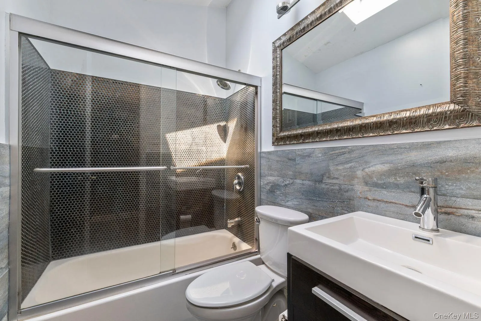 607 Lanett Avenue, New York, NY, 5 Bedrooms Bedrooms, 9 Rooms Rooms,3 BathroomsBathrooms,Residential,For Rent,Lanett,0,960134 607 Lanett Avenue, New York, NY, 5 Bedrooms Bedrooms, 9 Rooms Rooms,3 BathroomsBathrooms,Residential,For Rent,Lanett,0,960134