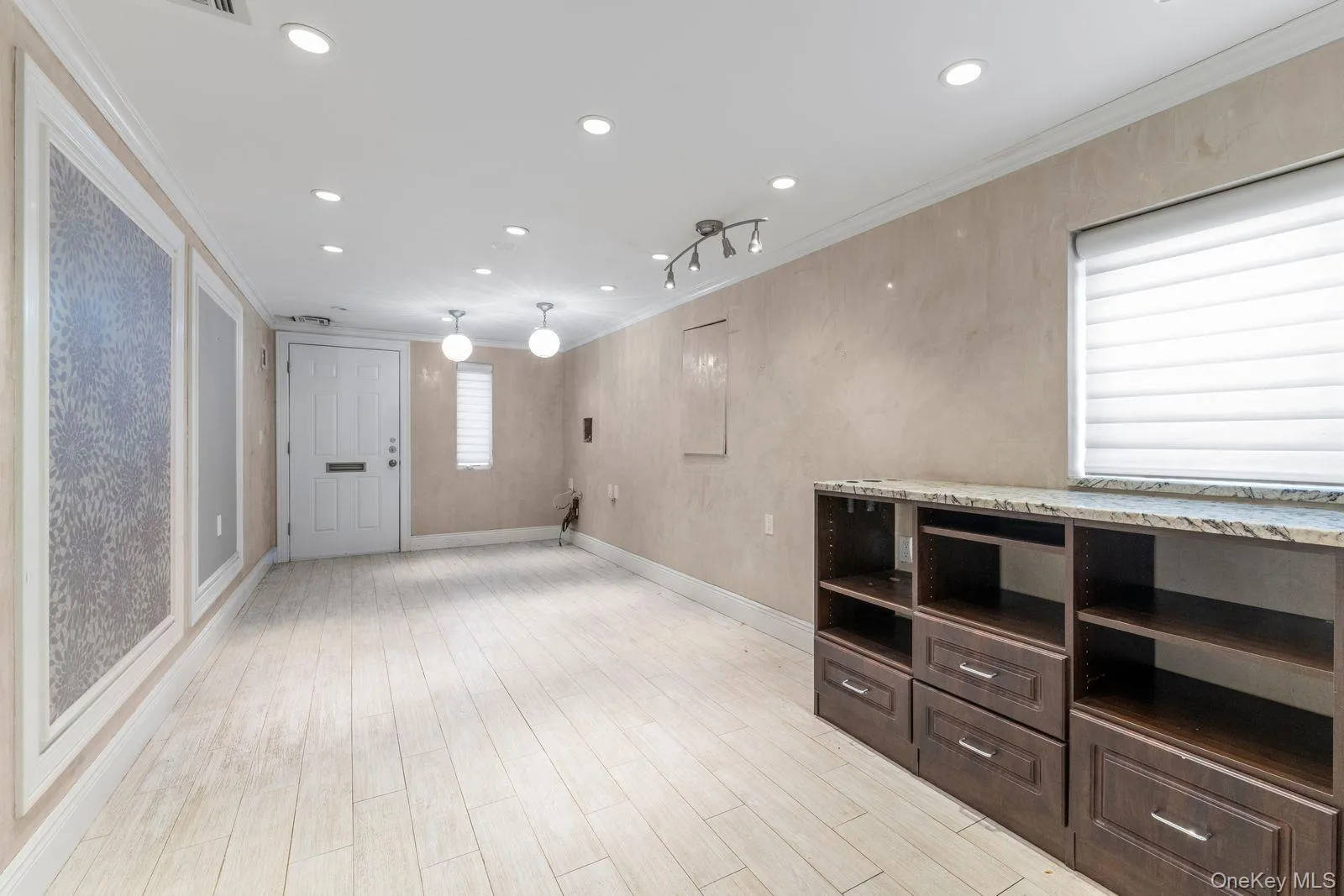 607 Lanett Avenue, New York, NY, 5 Bedrooms Bedrooms, 9 Rooms Rooms,3 BathroomsBathrooms,Residential,For Rent,Lanett,0,960134 607 Lanett Avenue, New York, NY, 5 Bedrooms Bedrooms, 9 Rooms Rooms,3 BathroomsBathrooms,Residential,For Rent,Lanett,0,960134