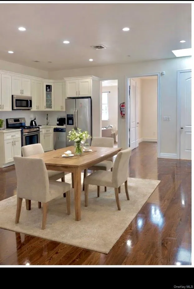 402 Van Siclen Avenue, New York, NY, 3 Bedrooms Bedrooms, 5 Rooms Rooms,1 BathroomBathrooms,Residential Lease,For Rent,Van Siclen,0,960140 402 Van Siclen Avenue, New York, NY, 3 Bedrooms Bedrooms, 5 Rooms Rooms,1 BathroomBathrooms,Residential Lease,For Rent,Van Siclen,0,960140