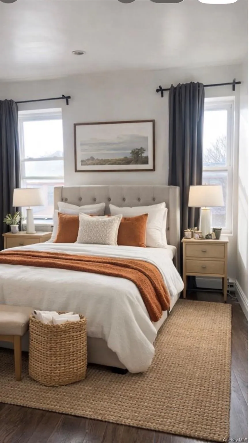 Ideal as an additional bedroom, workspace, or creative studio, this cozy room offers privacy and flexibility. Bright finds its way in through the window, and the efficient footprint makes it perfect for maximizing living space in a practical way. Ideal as an additional bedroom, workspace, or creative studio, this cozy room offers privacy and flexibility. Bright finds its way in through the window, and the efficient footprint makes it perfect for maximizing living space in a practical way.