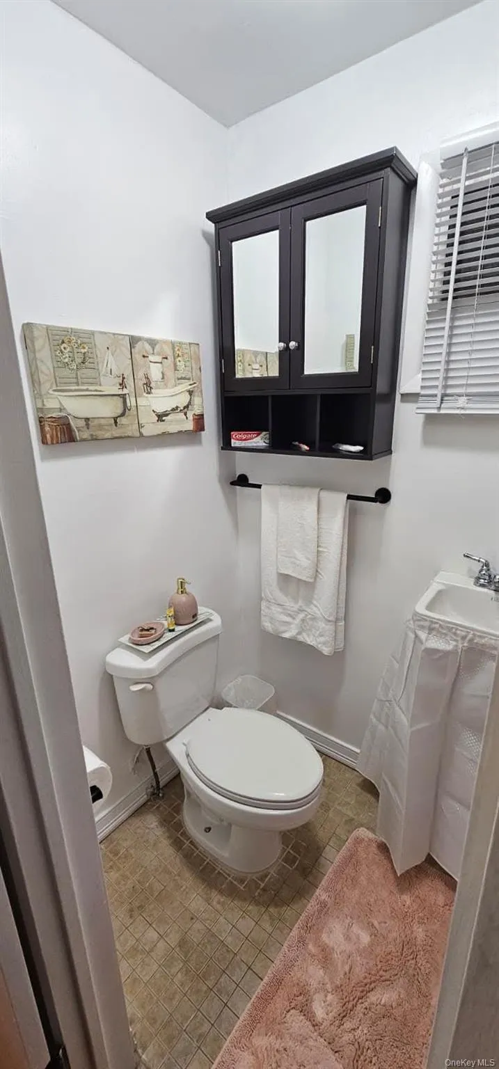 1 Blackford Avenue, Yonkers, NY, 3 Bedrooms Bedrooms, 7 Rooms Rooms,2 BathroomsBathrooms,Residential Lease,For Rent,Blackford,0,960141 1 Blackford Avenue, Yonkers, NY, 3 Bedrooms Bedrooms, 7 Rooms Rooms,2 BathroomsBathrooms,Residential Lease,For Rent,Blackford,0,960141