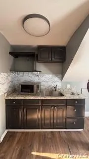 11 MANCHESTER RD, Poughkeepsie, NY, 1 Bedroom Bedrooms, 4 Rooms Rooms,1 BathroomBathrooms,Residential Lease,For Rent,MANCHESTER RD,0,960163 11 MANCHESTER RD, Poughkeepsie, NY, 1 Bedroom Bedrooms, 4 Rooms Rooms,1 BathroomBathrooms,Residential Lease,For Rent,MANCHESTER RD,0,960163