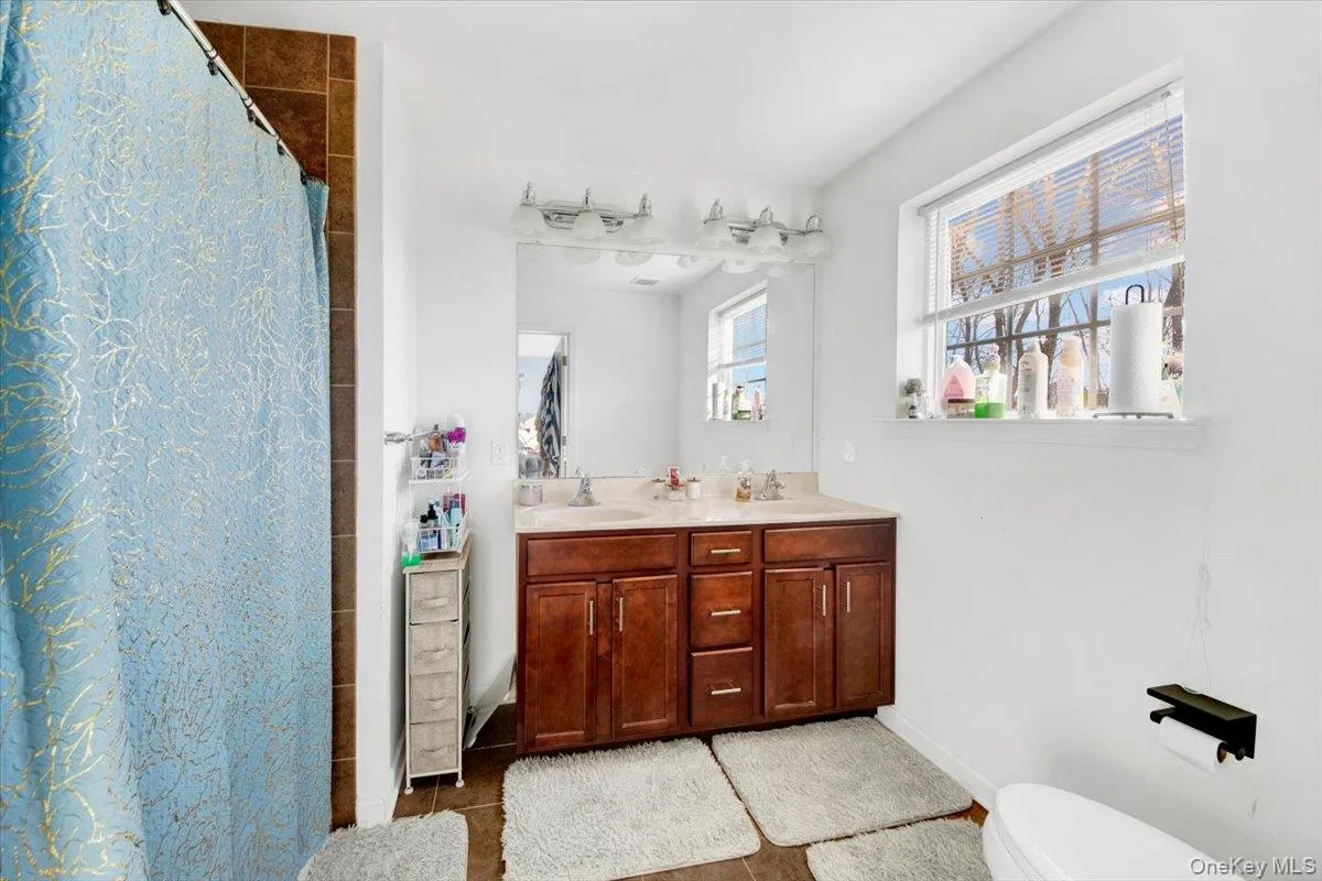 4 Kless Court, Middletown, NY, 3 Bedrooms Bedrooms, 7 Rooms Rooms,2 BathroomsBathrooms,Residential Sale,For Rent,Kless,0,960173 4 Kless Court, Middletown, NY, 3 Bedrooms Bedrooms, 7 Rooms Rooms,2 BathroomsBathrooms,Residential Sale,For Rent,Kless,0,960173