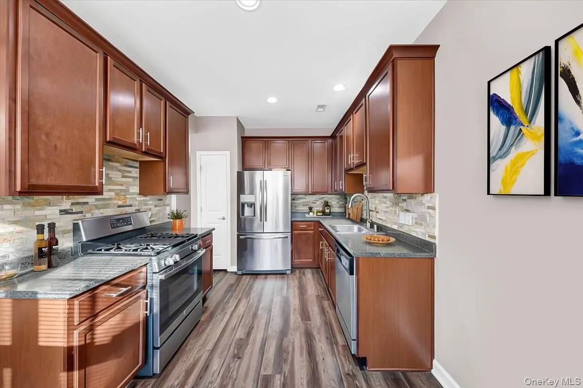 4 Kless Court, Middletown, NY, 3 Bedrooms Bedrooms, 7 Rooms Rooms,2 BathroomsBathrooms,Residential Sale,For Rent,Kless,0,960173 4 Kless Court, Middletown, NY, 3 Bedrooms Bedrooms, 7 Rooms Rooms,2 BathroomsBathrooms,Residential Sale,For Rent,Kless,0,960173