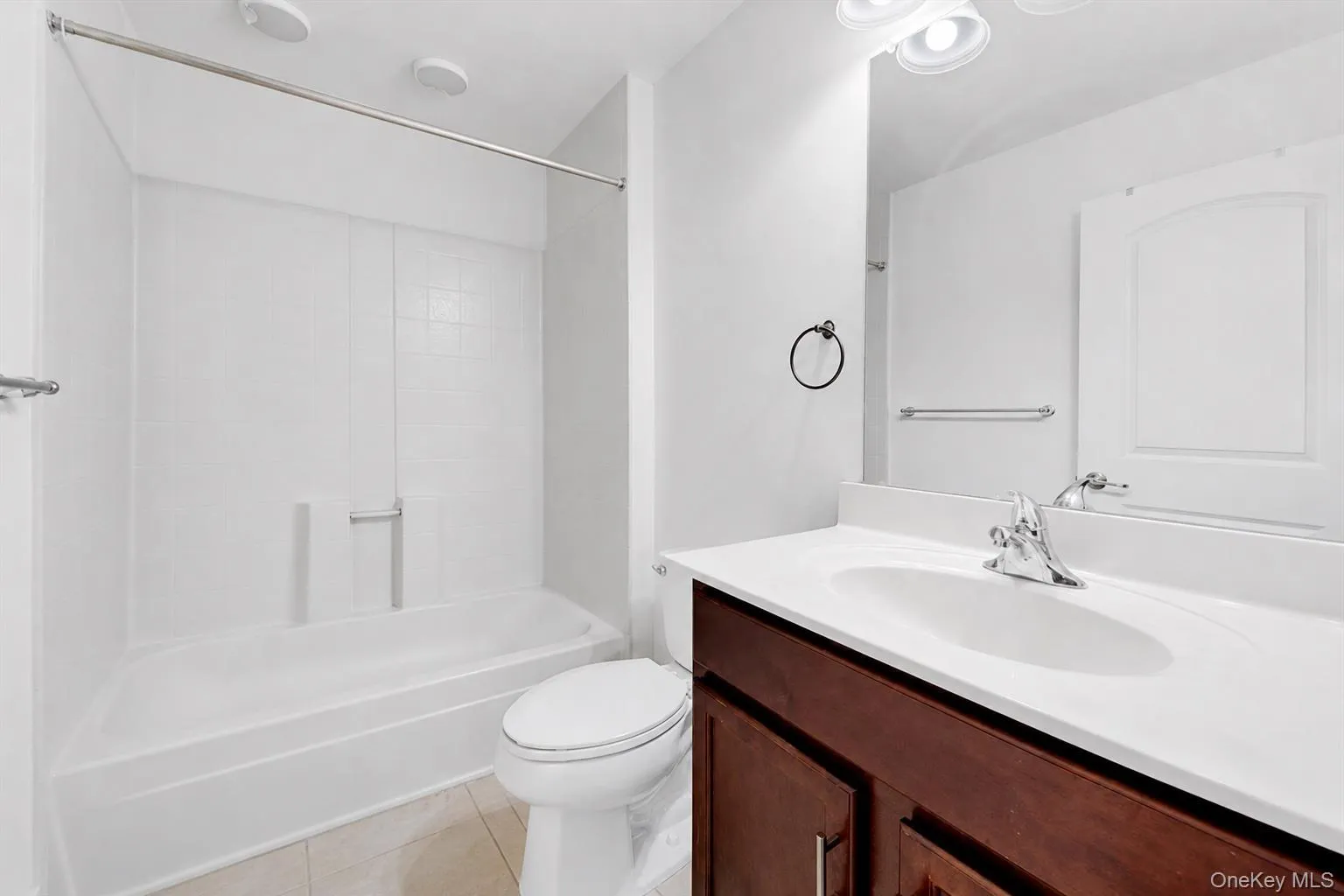 4 Kless Court, Middletown, NY, 3 Bedrooms Bedrooms, 7 Rooms Rooms,2 BathroomsBathrooms,Residential Sale,For Rent,Kless,0,960173 4 Kless Court, Middletown, NY, 3 Bedrooms Bedrooms, 7 Rooms Rooms,2 BathroomsBathrooms,Residential Sale,For Rent,Kless,0,960173