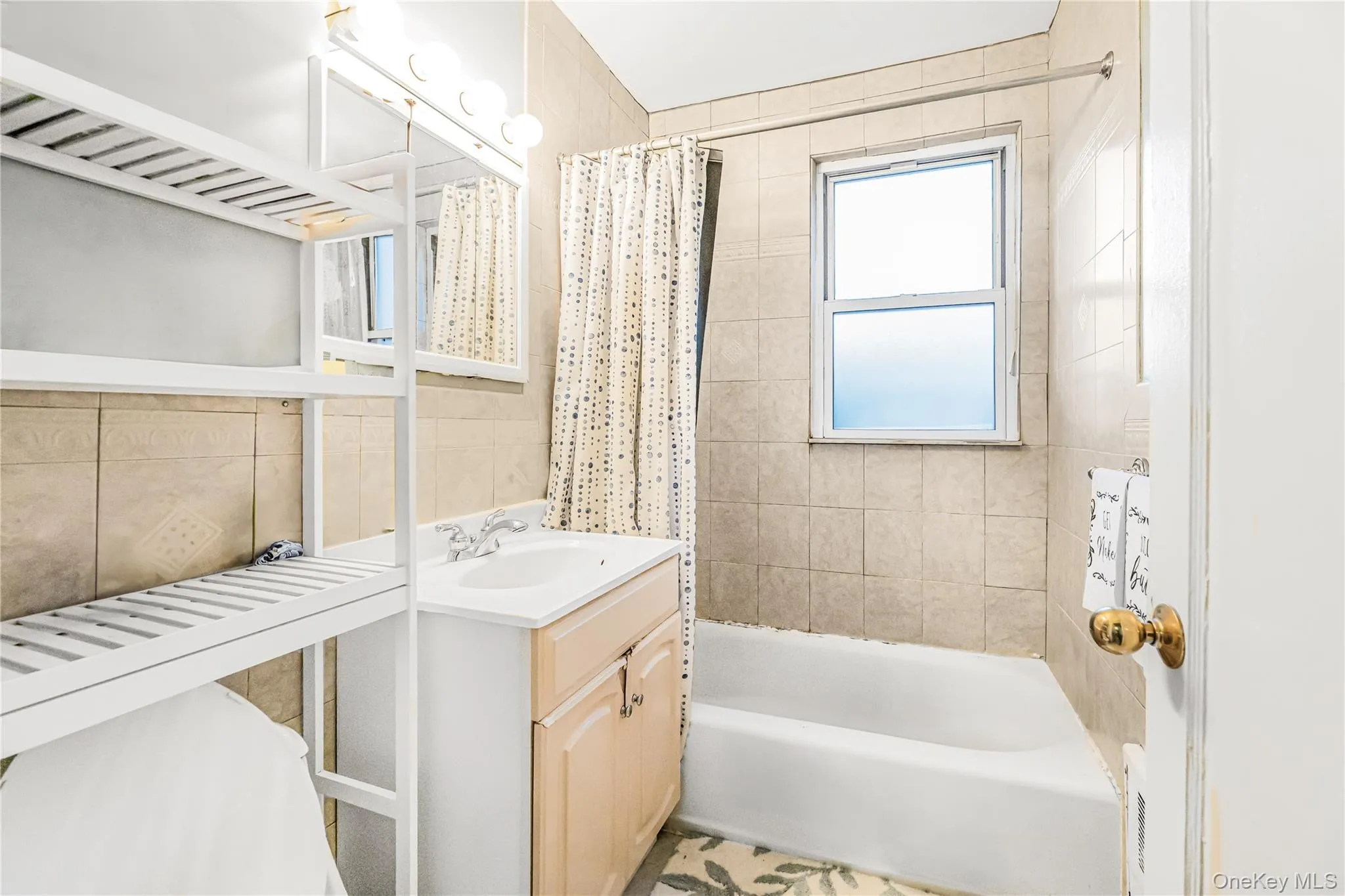 15 Winchester Avenue, Yonkers, NY, 1 Bedroom Bedrooms, 3 Rooms Rooms,1 BathroomBathrooms,Residential,For Rent,Winchester,0,960186 15 Winchester Avenue, Yonkers, NY, 1 Bedroom Bedrooms, 3 Rooms Rooms,1 BathroomBathrooms,Residential,For Rent,Winchester,0,960186