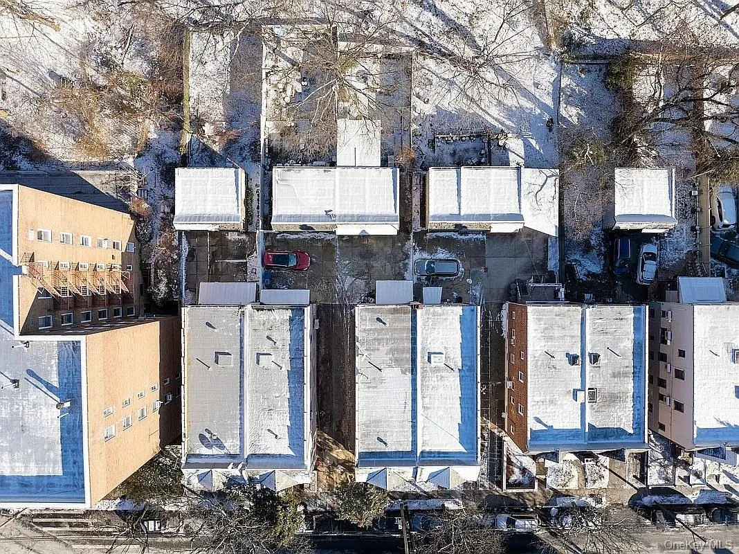 6811 Alderton Street, New York, NY, 2 Bedrooms Bedrooms, 5 Rooms Rooms,1 BathroomBathrooms,Residential Lease,For Rent,Alderton Street,0,960240 6811 Alderton Street, New York, NY, 2 Bedrooms Bedrooms, 5 Rooms Rooms,1 BathroomBathrooms,Residential Lease,For Rent,Alderton Street,0,960240