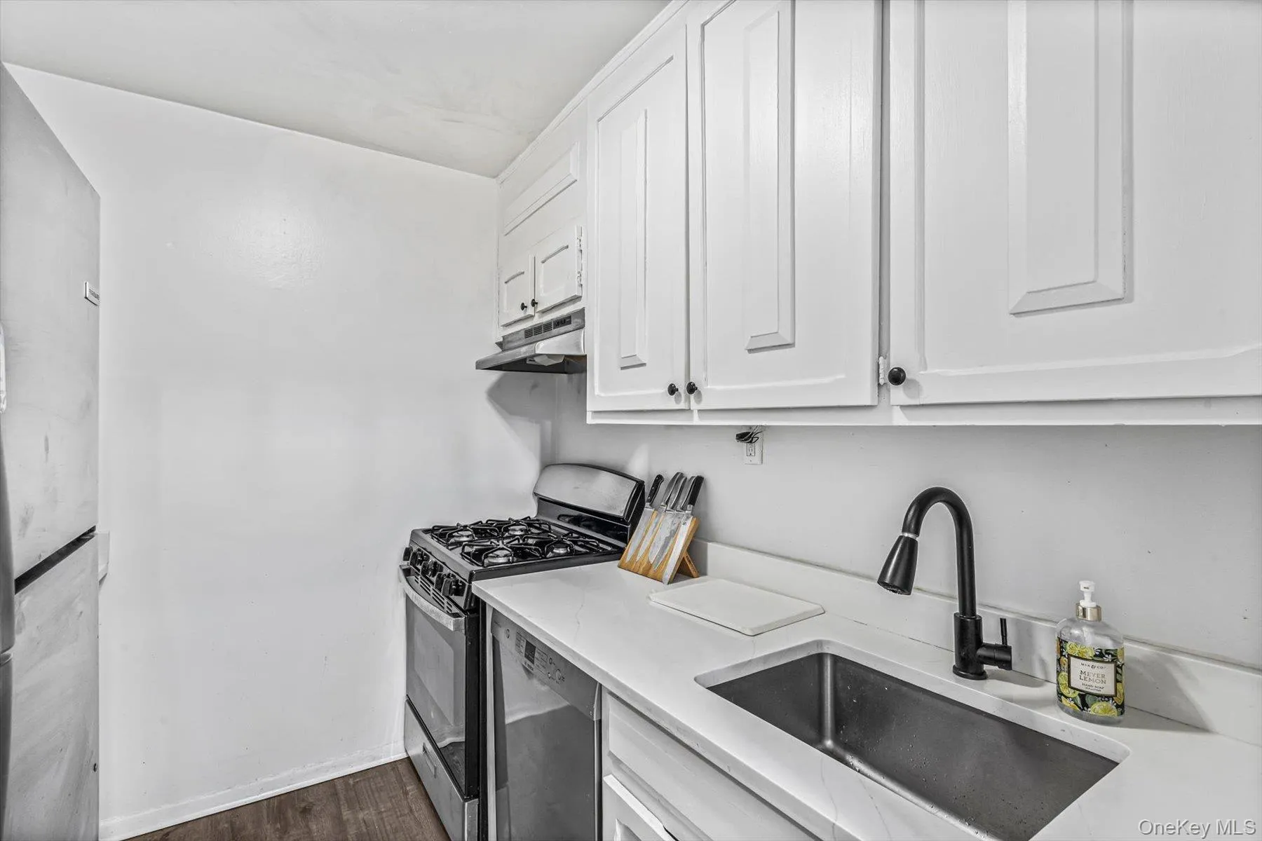 600 Shore Road, Long Beach, NY, 1 Bedroom Bedrooms, 4 Rooms Rooms,1 BathroomBathrooms,Residential,For Rent,Shore,0,KEY960266 600 Shore Road, Long Beach, NY, 1 Bedroom Bedrooms, 4 Rooms Rooms,1 BathroomBathrooms,Residential,For Rent,Shore,0,KEY960266