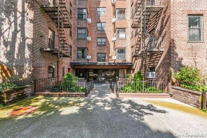 32-20 91st Street, New York, NY, 1 Bedroom Bedrooms, 3 Rooms Rooms,1 BathroomBathrooms,Residential,For Rent,91st,0,960288 32-20 91st Street, New York, NY, 1 Bedroom Bedrooms, 3 Rooms Rooms,1 BathroomBathrooms,Residential,For Rent,91st,0,960288