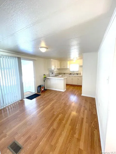 1661 Old Country Road, Riverhead, NY, 2 Bedrooms Bedrooms, 7 Rooms Rooms,2 BathroomsBathrooms,Residential,For Rent,Old Country,0,960320 1661 Old Country Road, Riverhead, NY, 2 Bedrooms Bedrooms, 7 Rooms Rooms,2 BathroomsBathrooms,Residential,For Rent,Old Country,0,960320